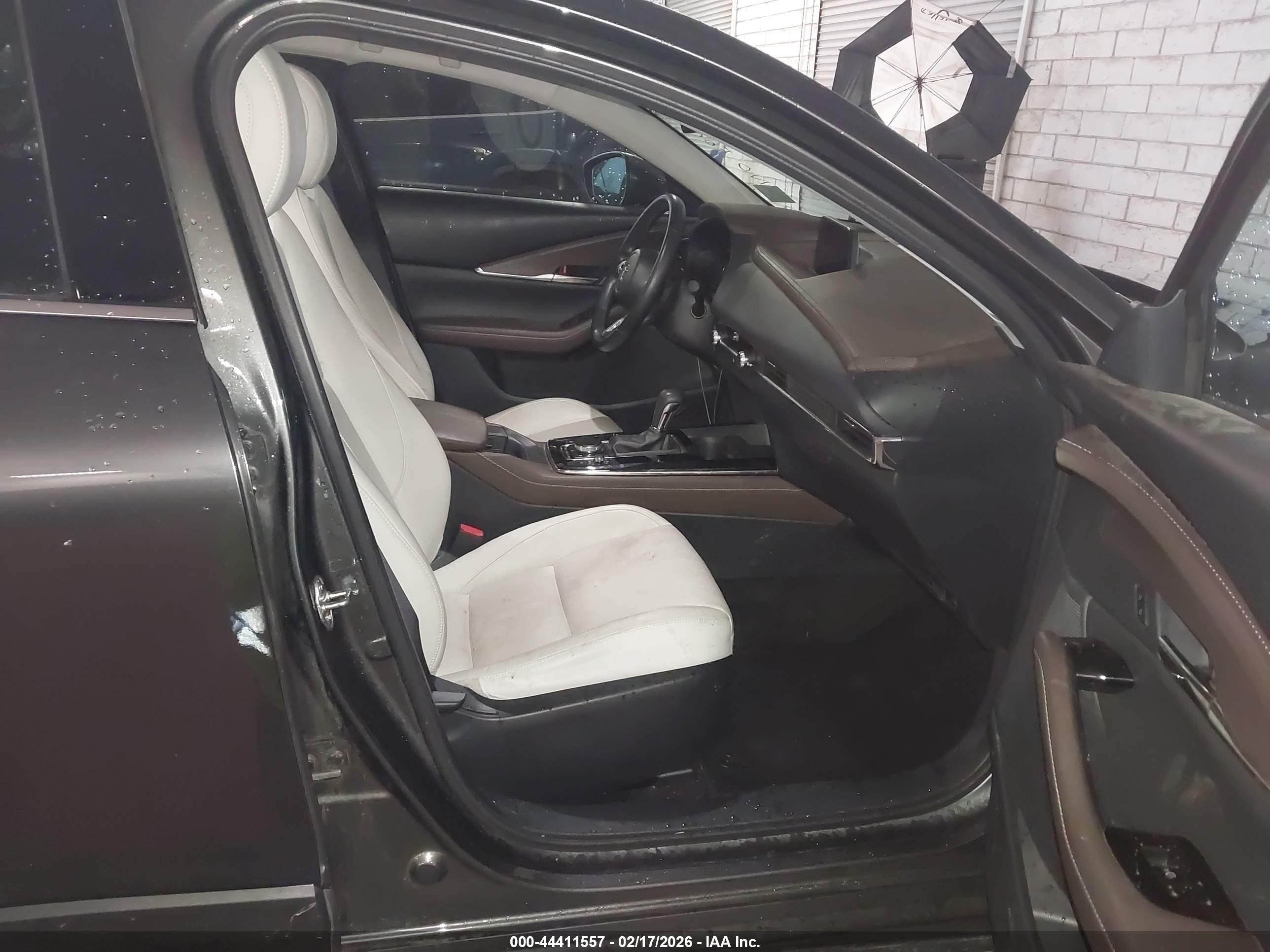 MAZDA CX-30 image 5