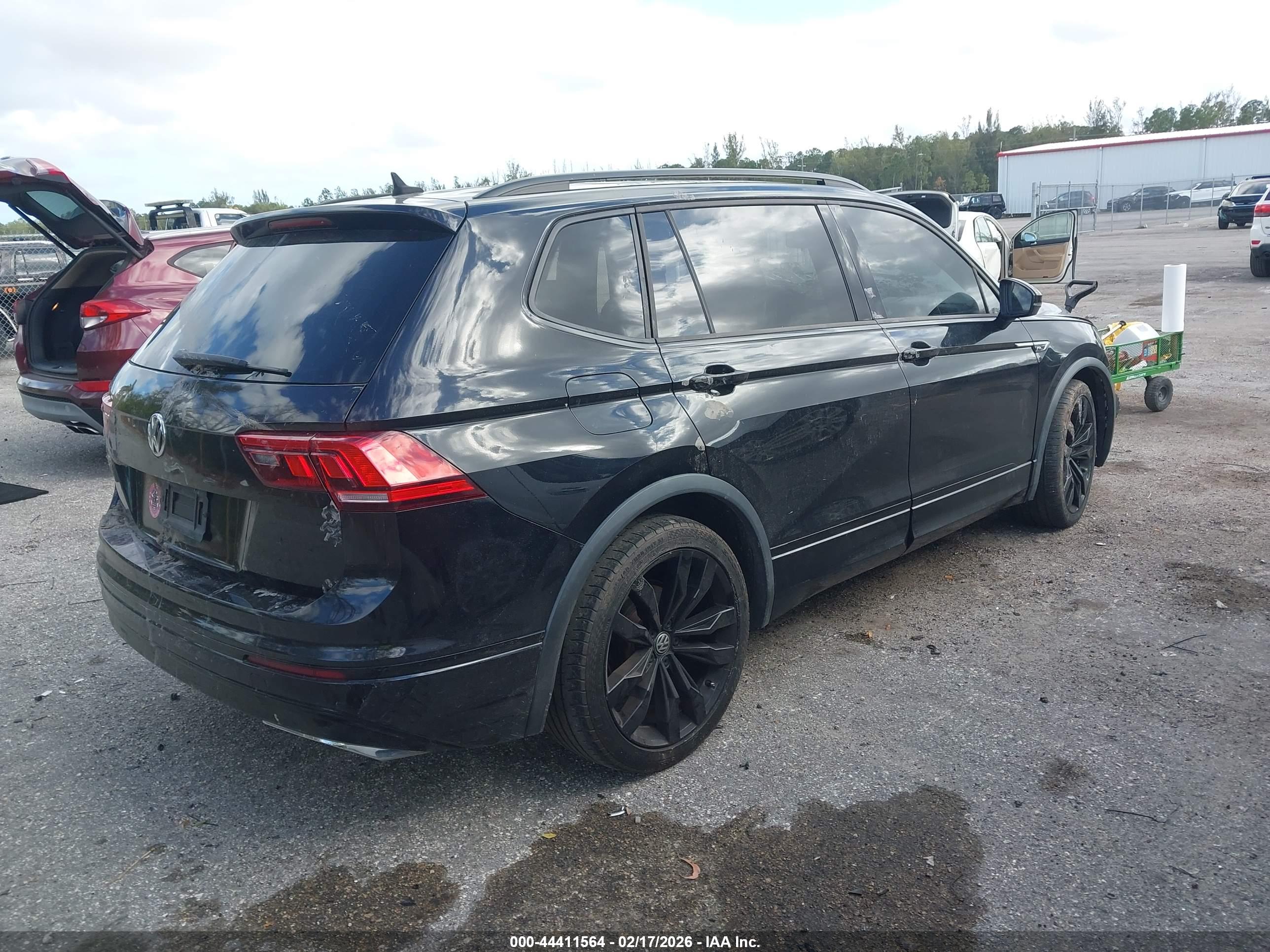 VOLKSWAGEN TIGUAN image 4