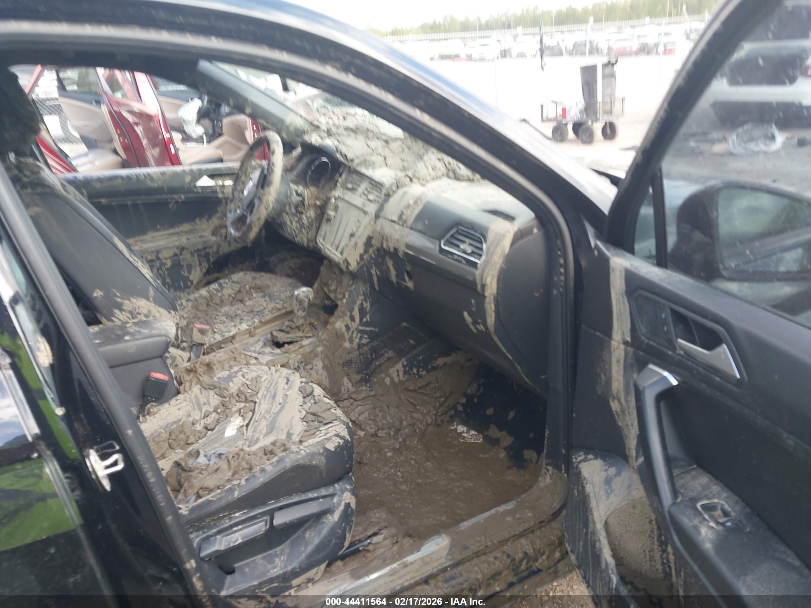 VOLKSWAGEN TIGUAN image 5