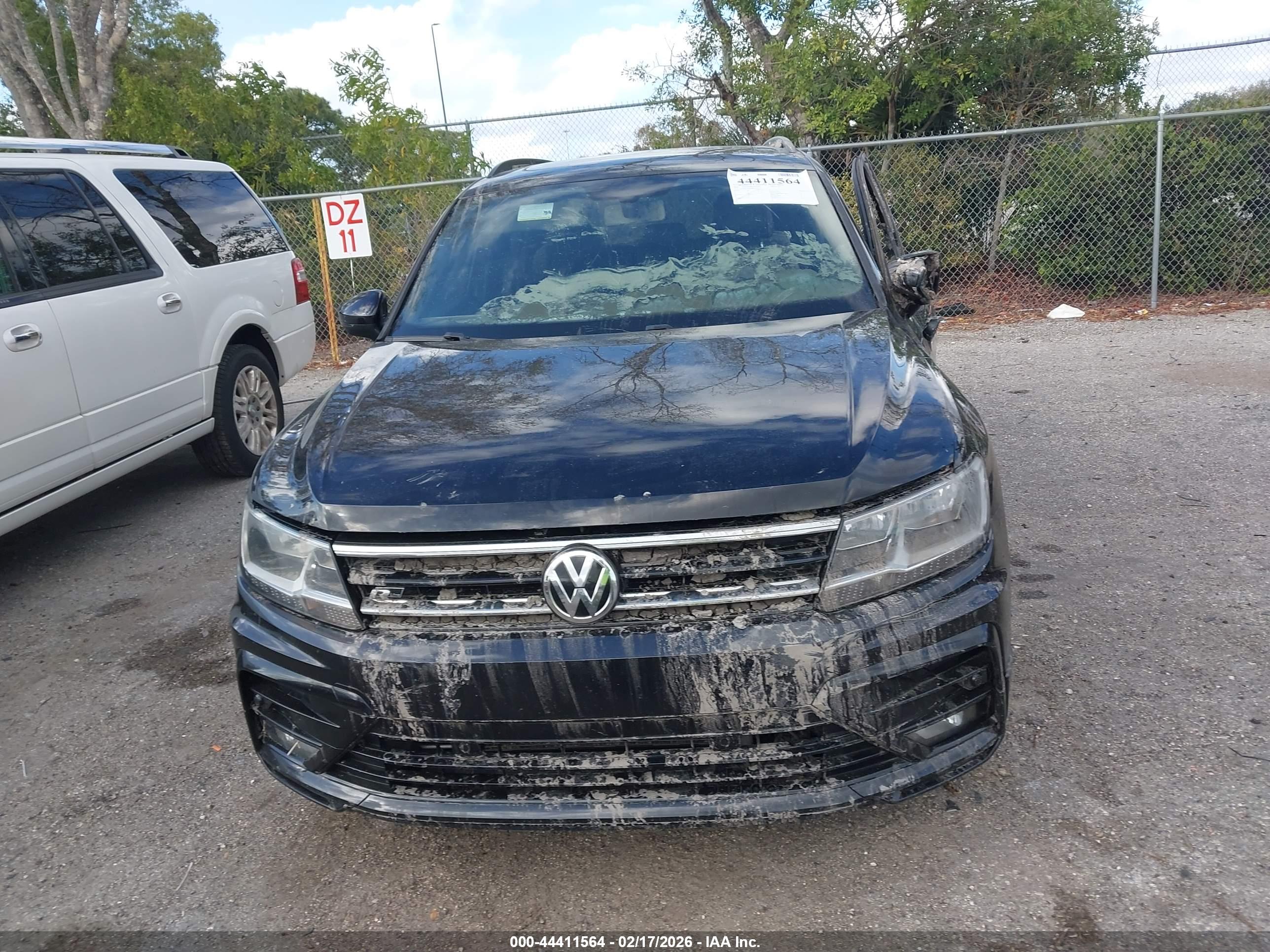 VOLKSWAGEN TIGUAN image 6