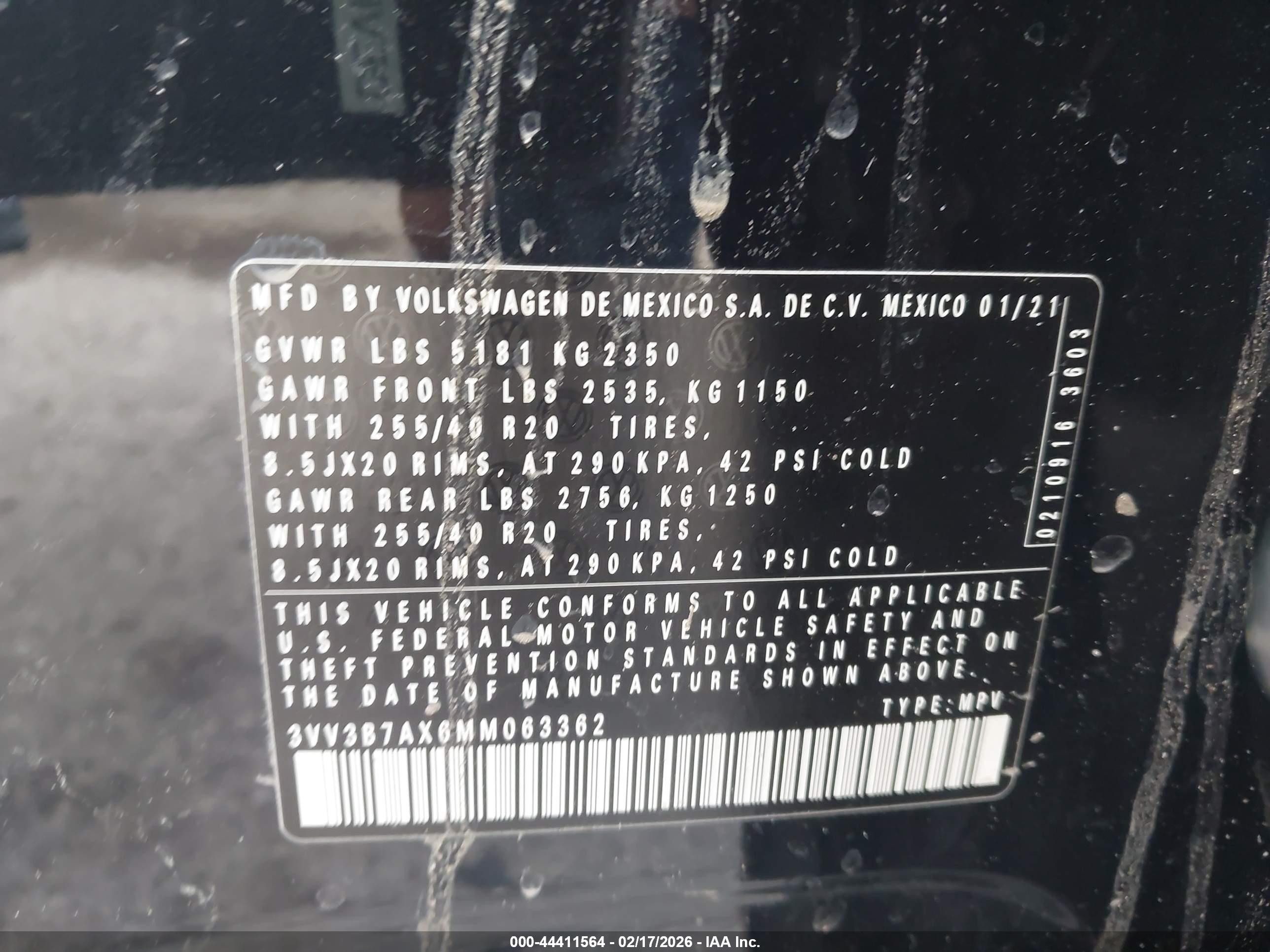 VOLKSWAGEN TIGUAN image 9