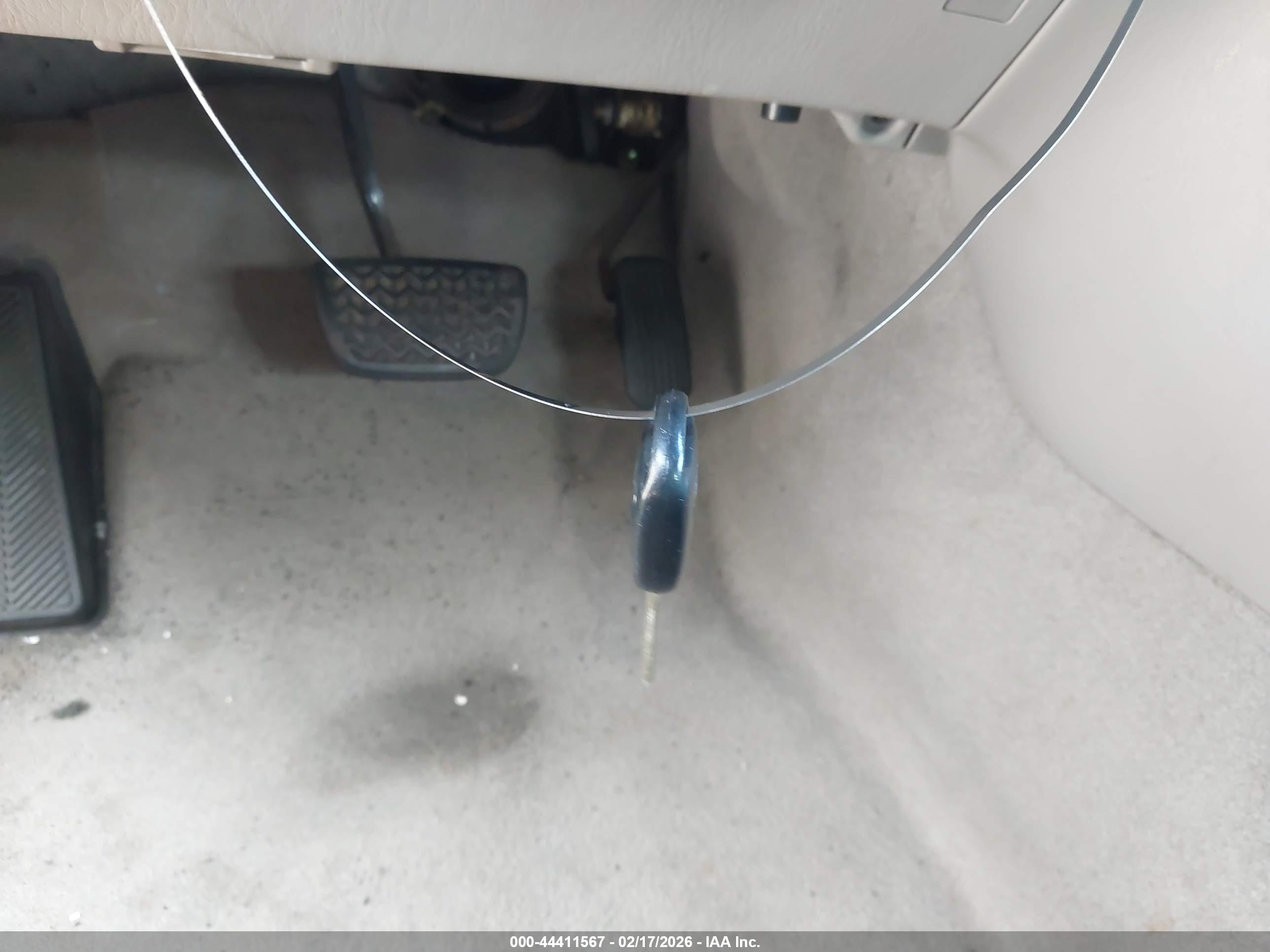 LEXUS ES image 11
