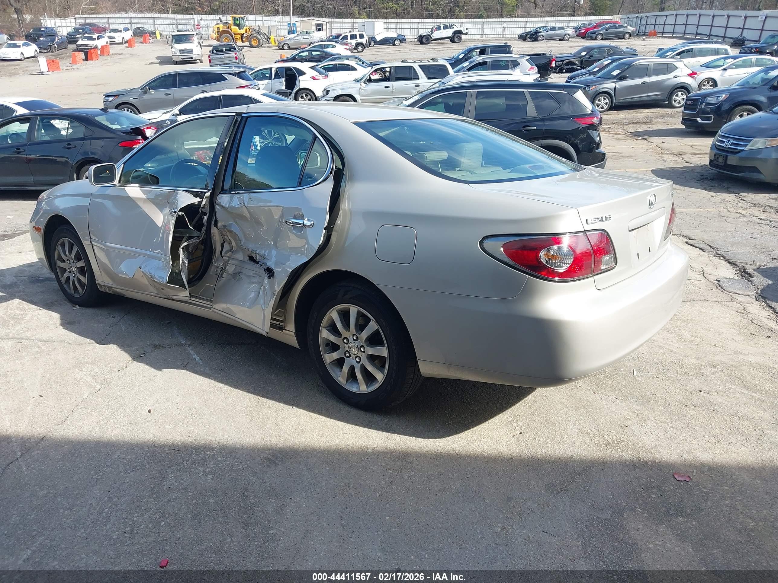 LEXUS ES image 3