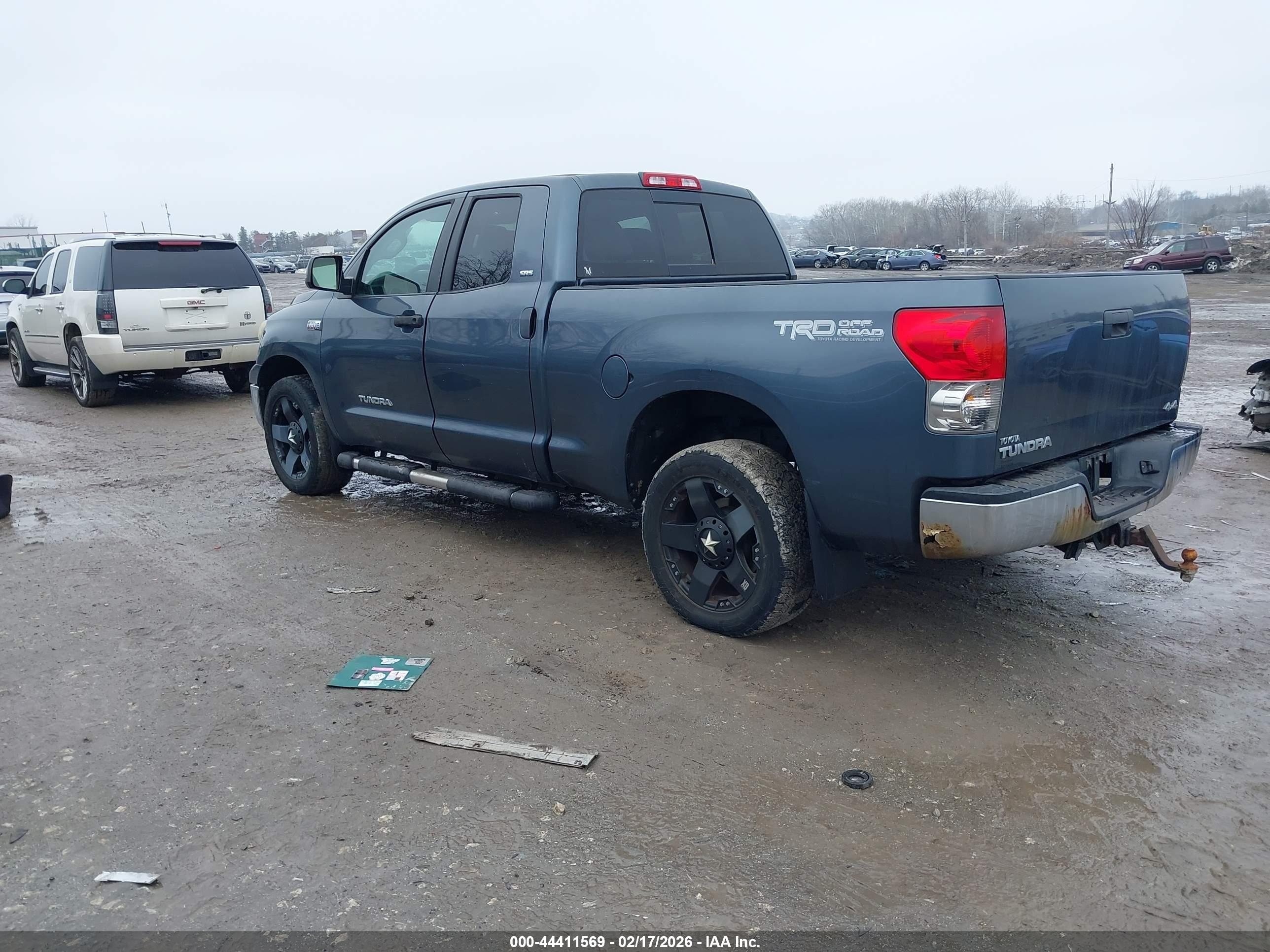 TOYOTA TUNDRA image 3