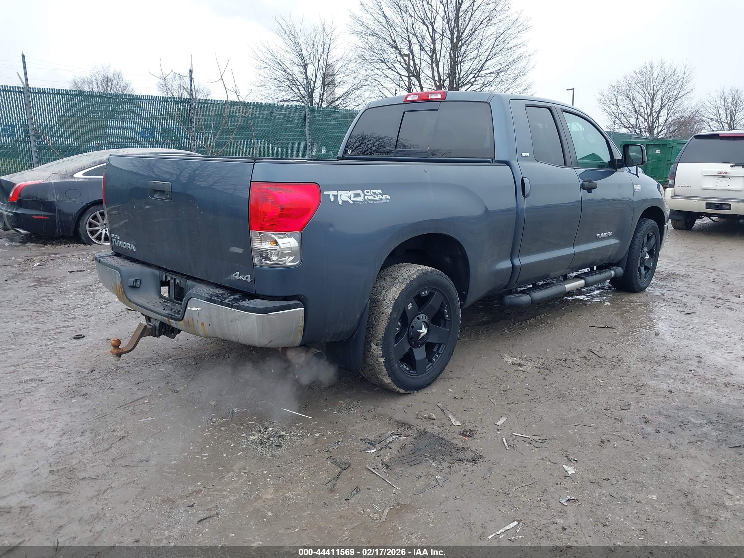 TOYOTA TUNDRA image 4