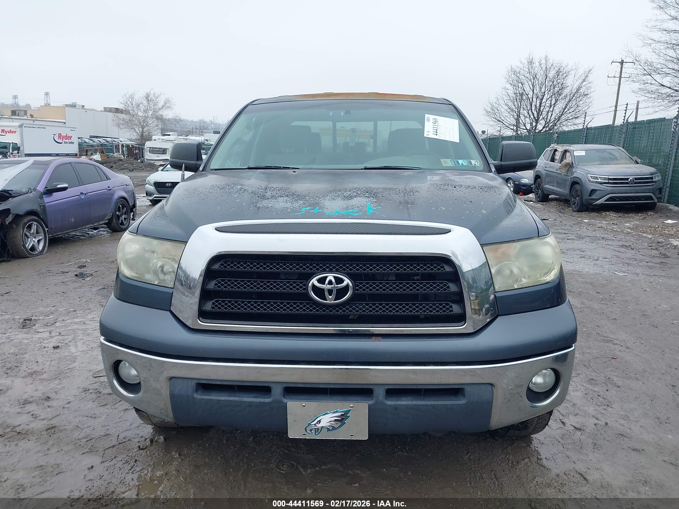 TOYOTA TUNDRA image 6