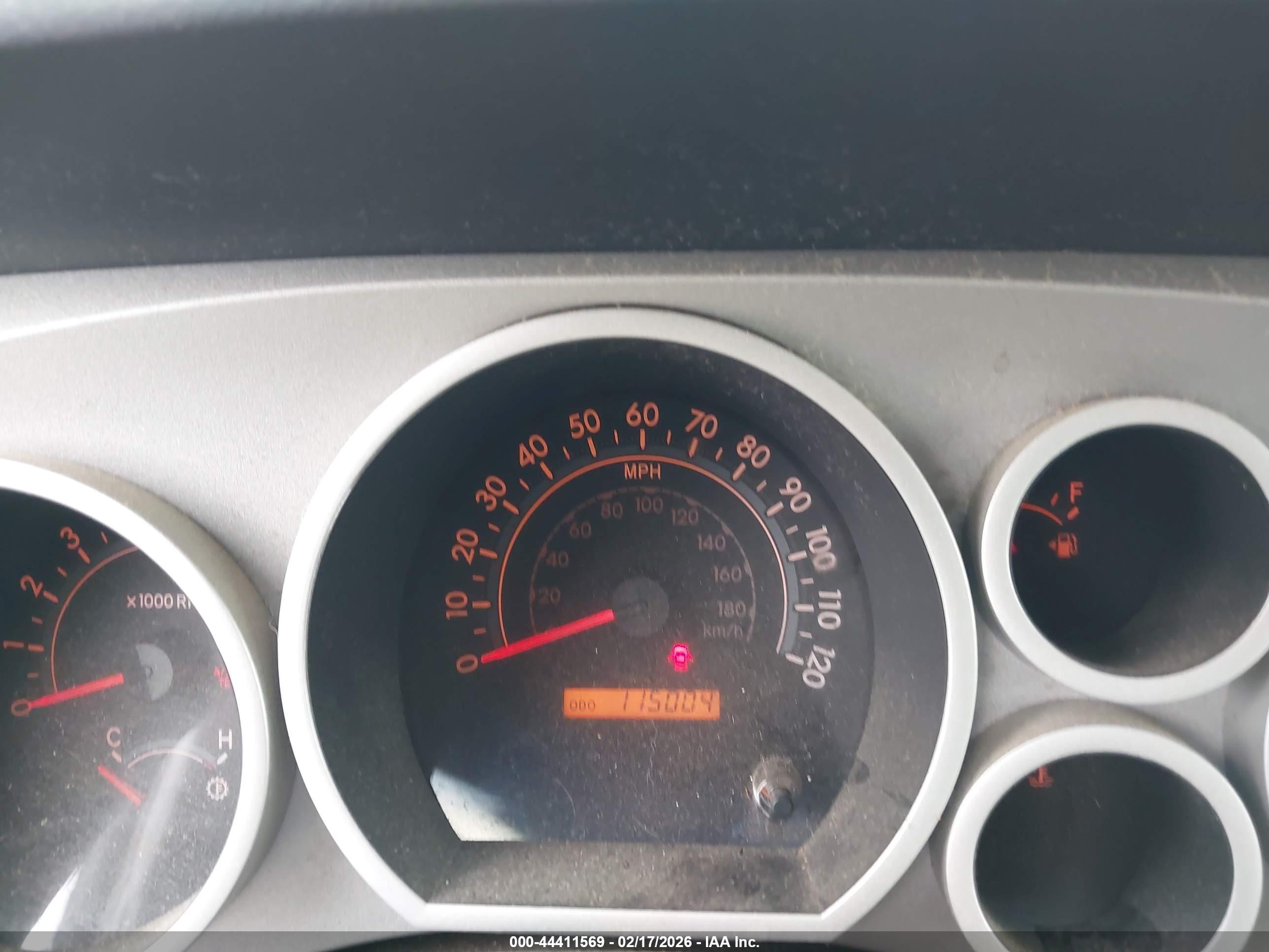 TOYOTA TUNDRA image 7