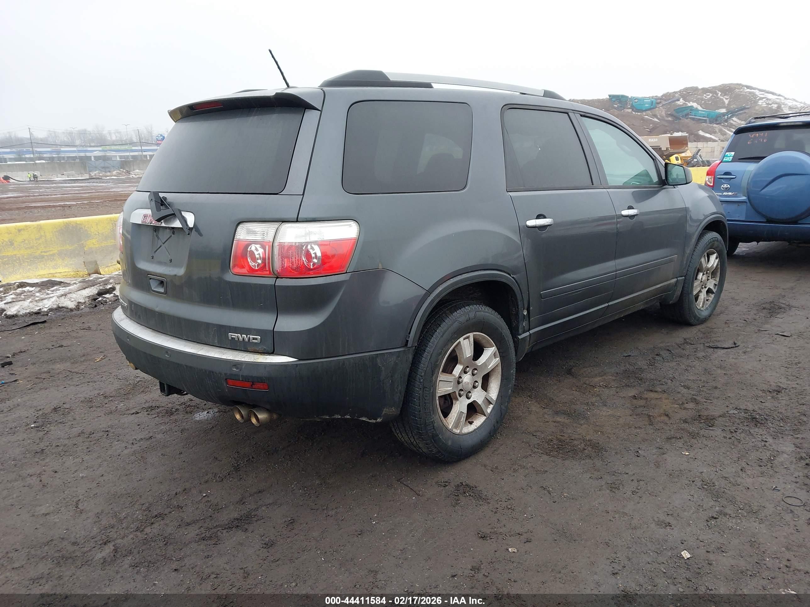 GMC ACADIA image 4