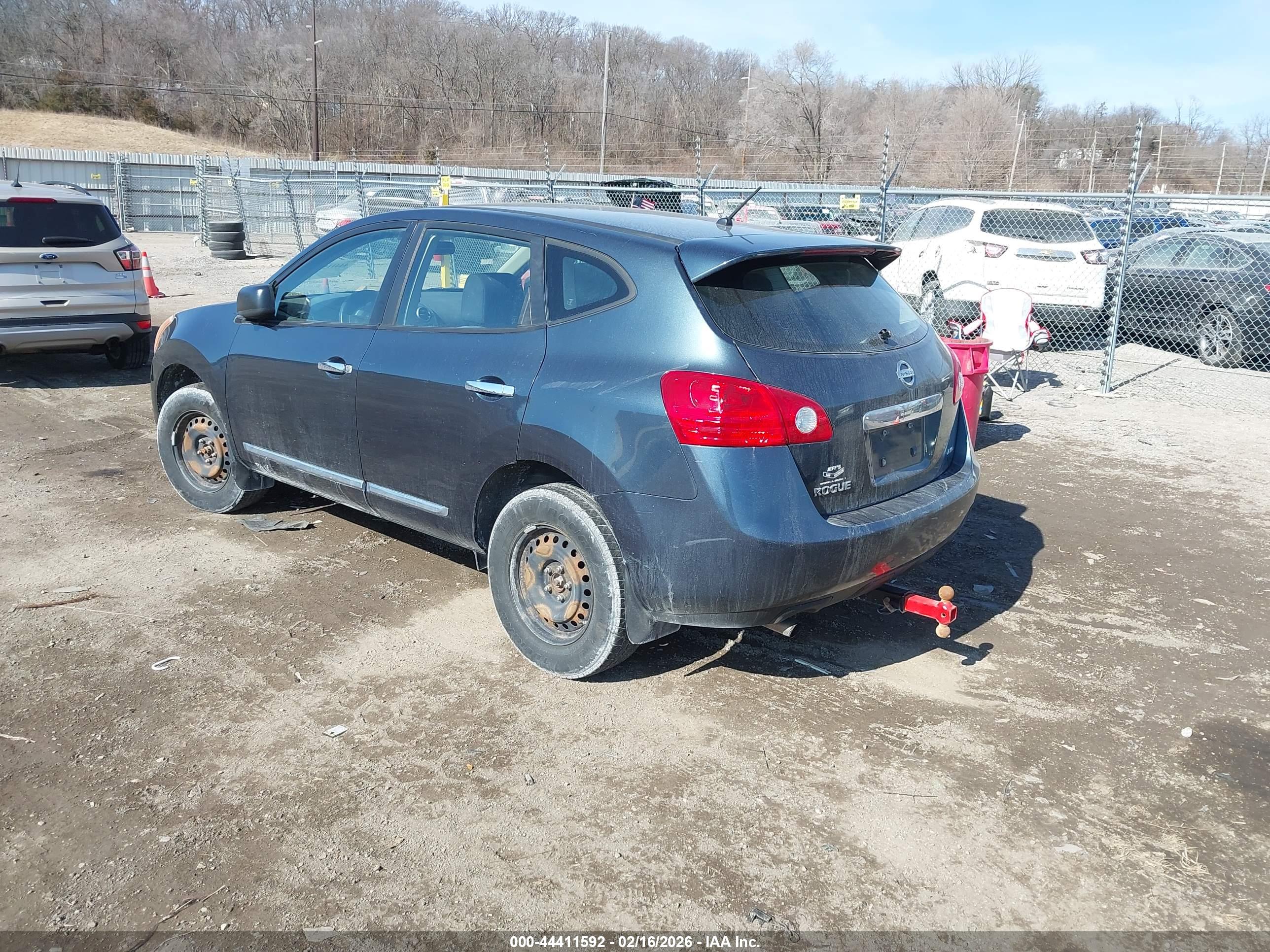 NISSAN ROGUE image 3