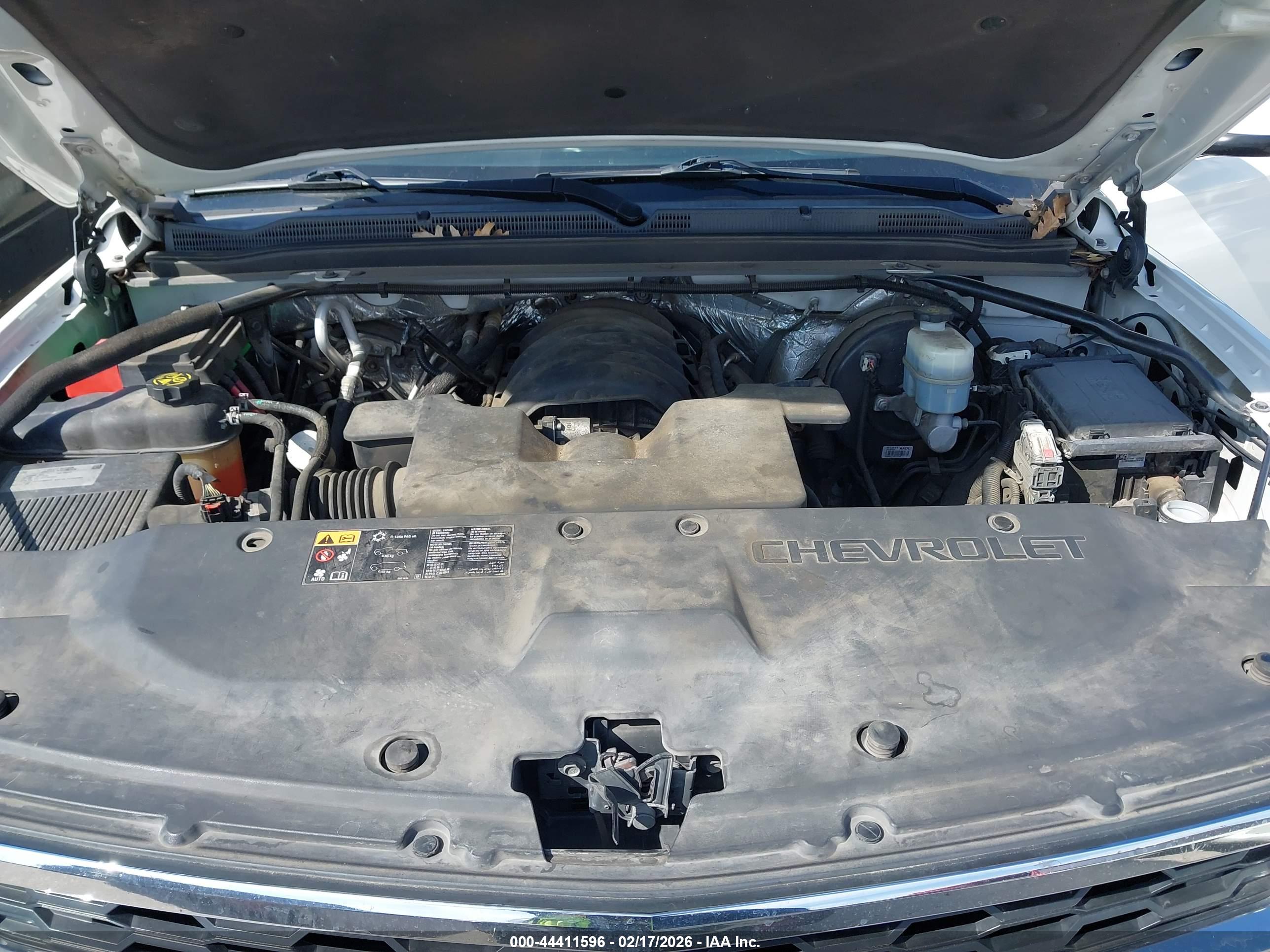 CHEVROLET SUBURBAN image 10