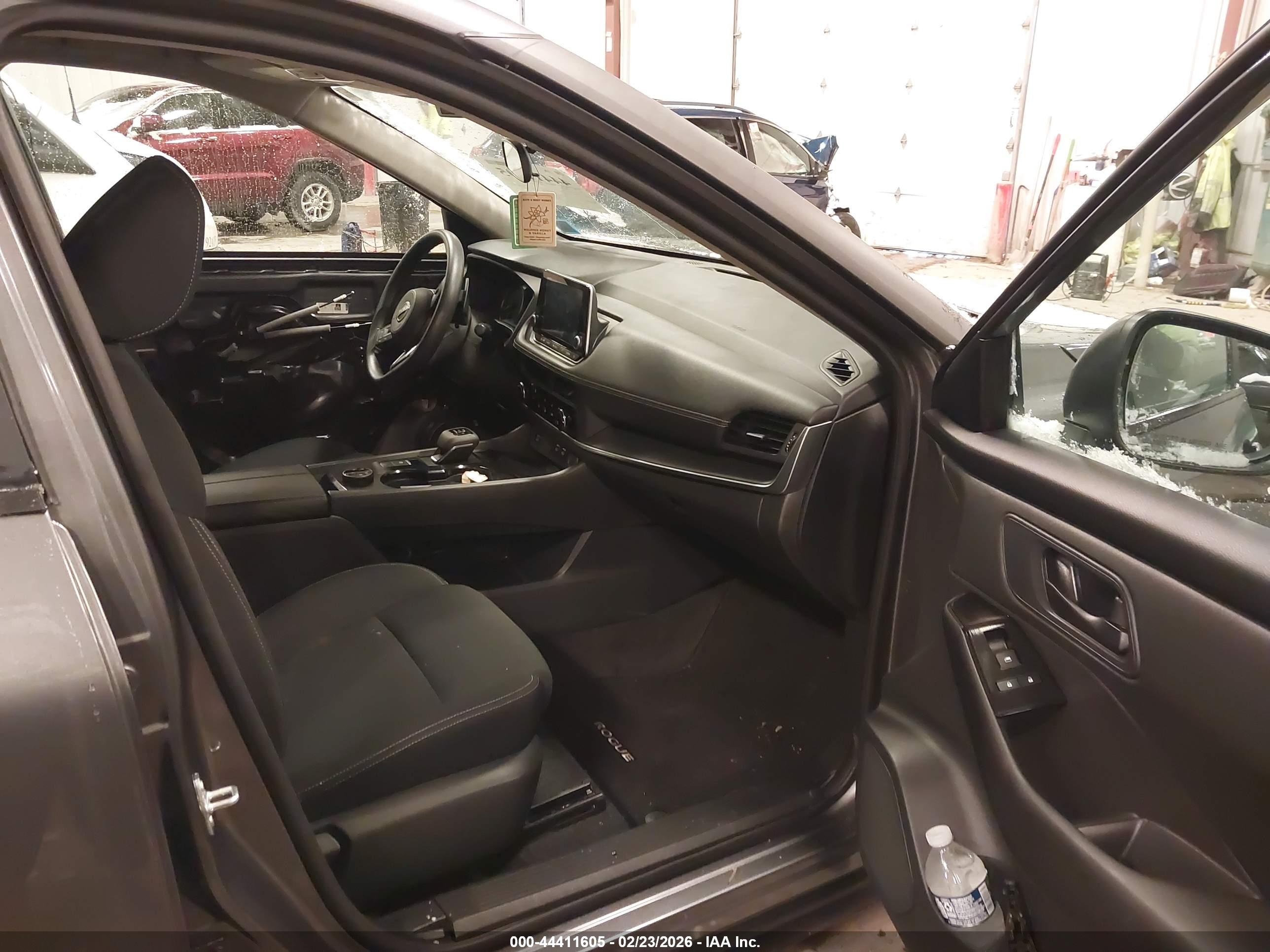 NISSAN ROGUE image 5