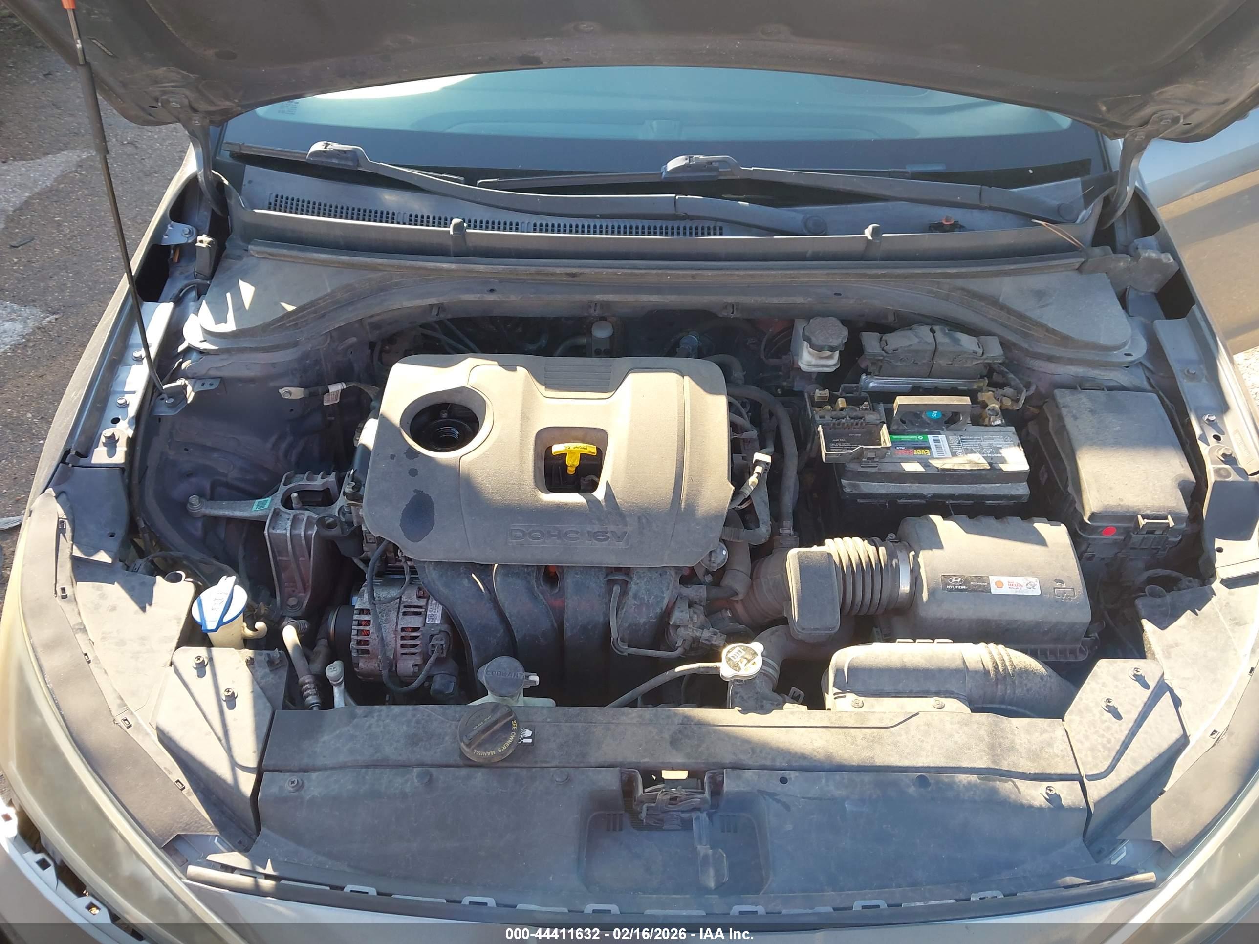 HYUNDAI ELANTRA image 10