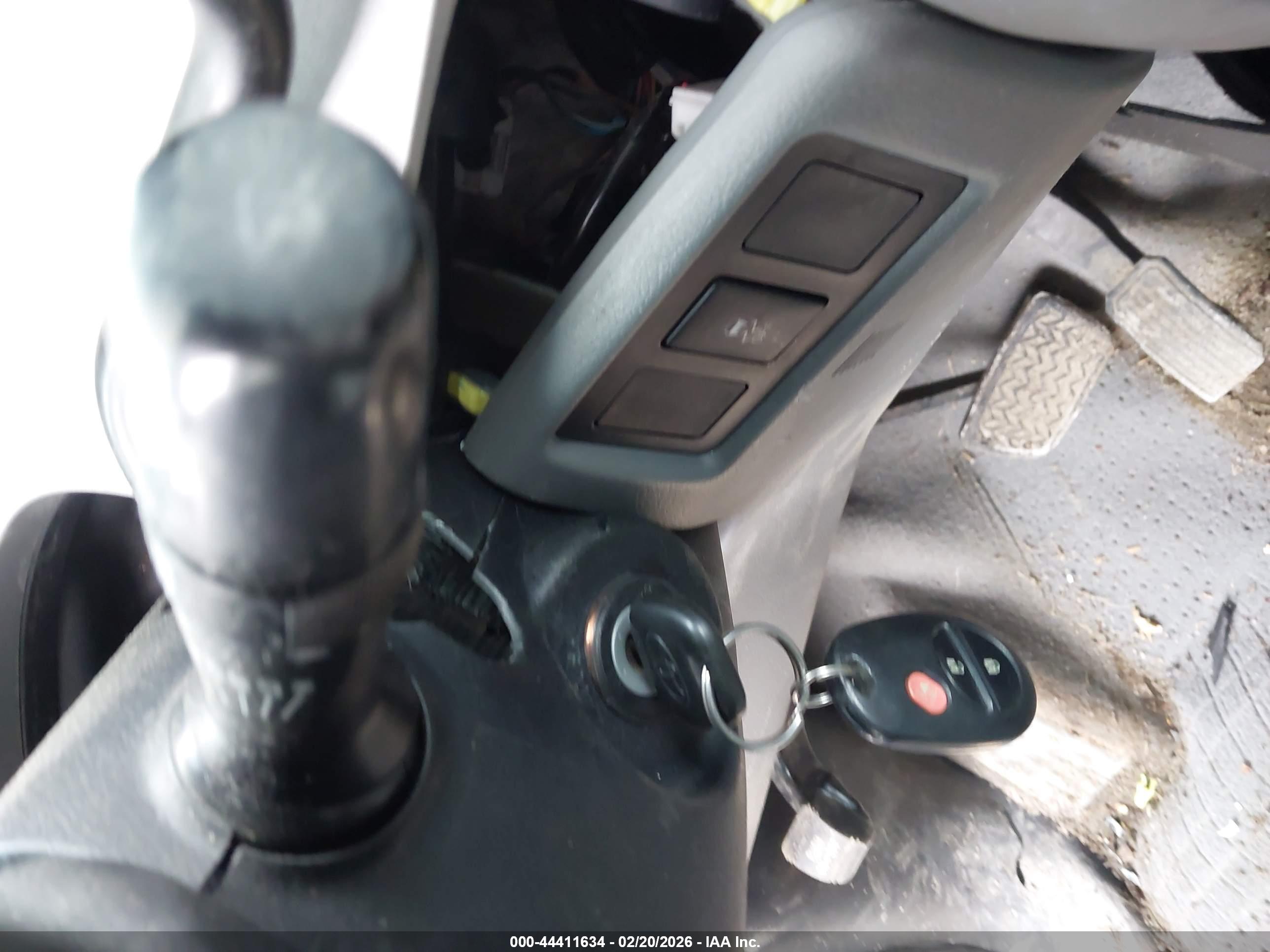 TOYOTA TUNDRA image 11