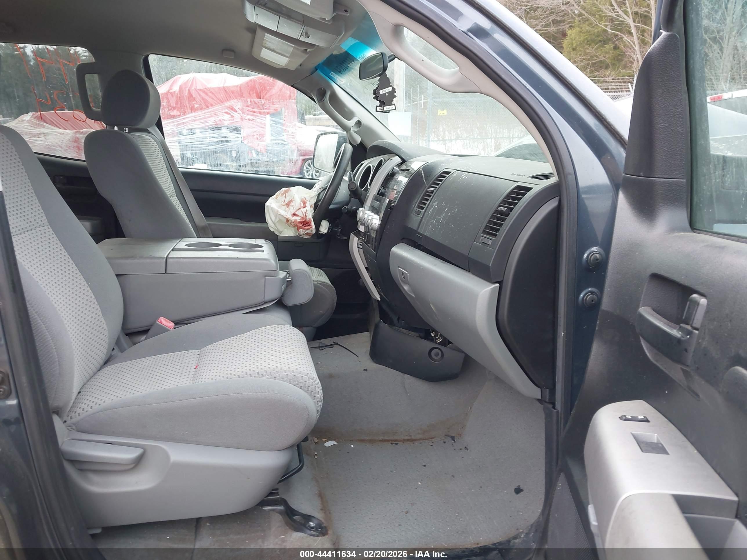 TOYOTA TUNDRA image 5