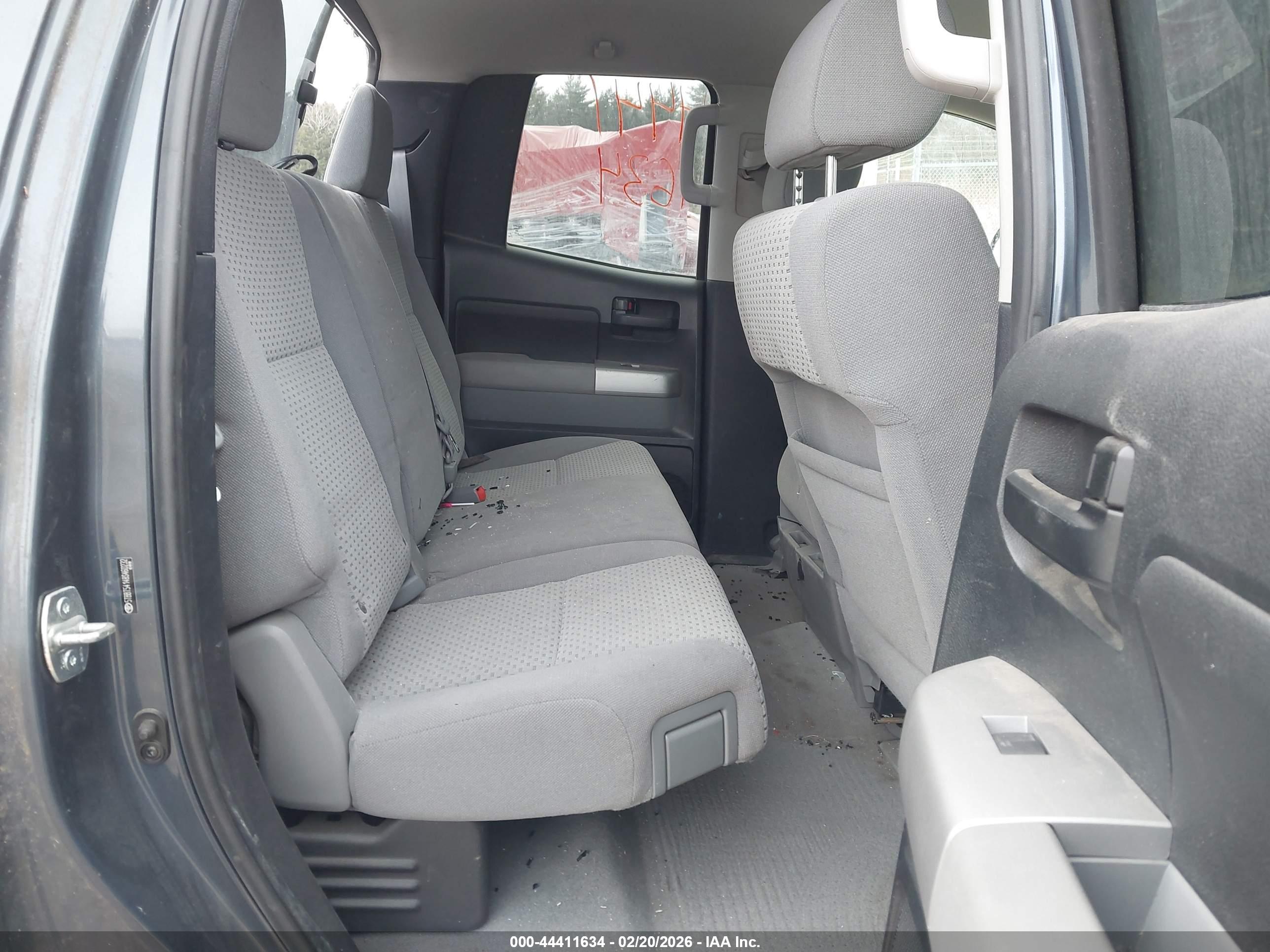 TOYOTA TUNDRA image 8