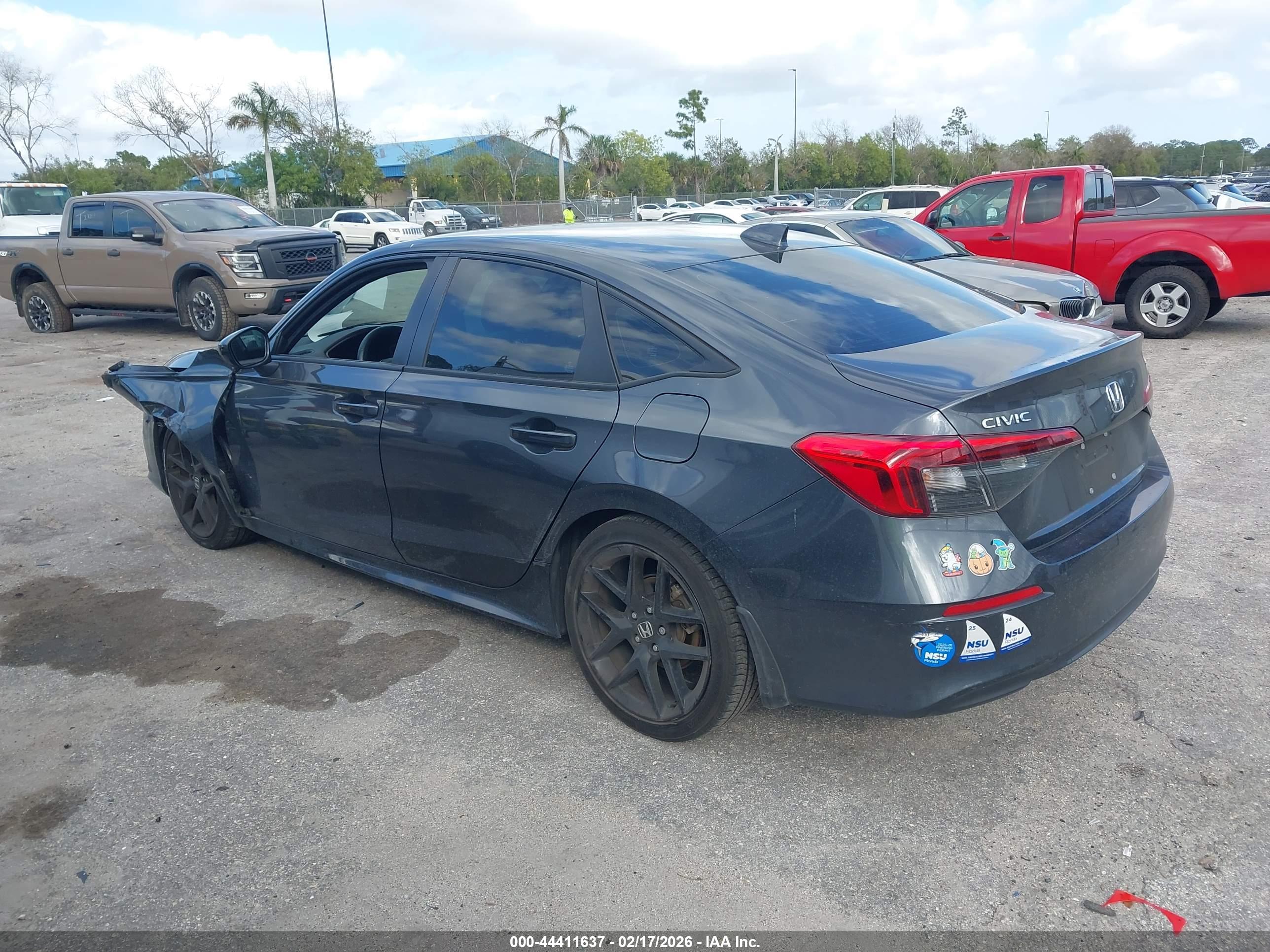 HONDA CIVIC image 3