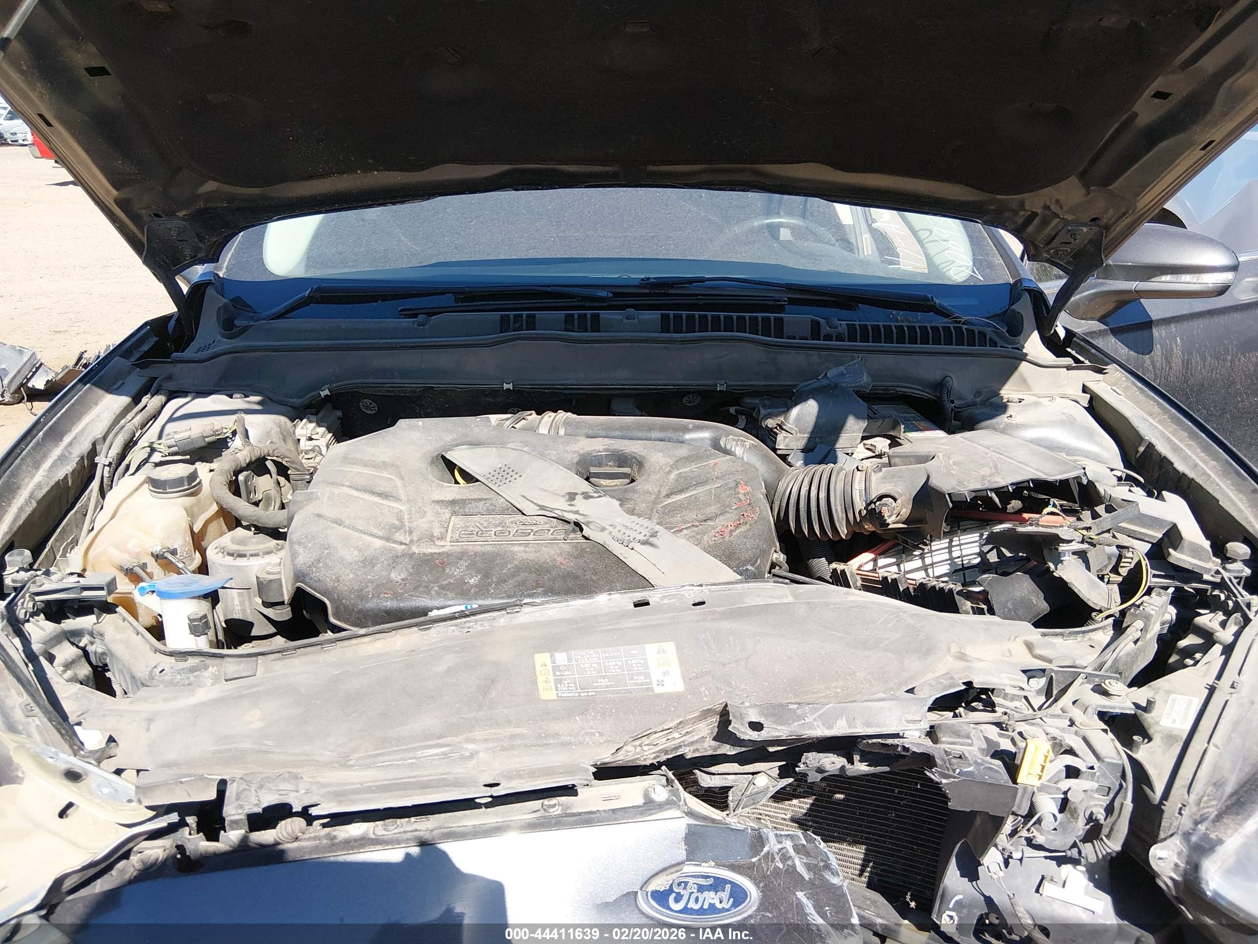 FORD FUSION image 10