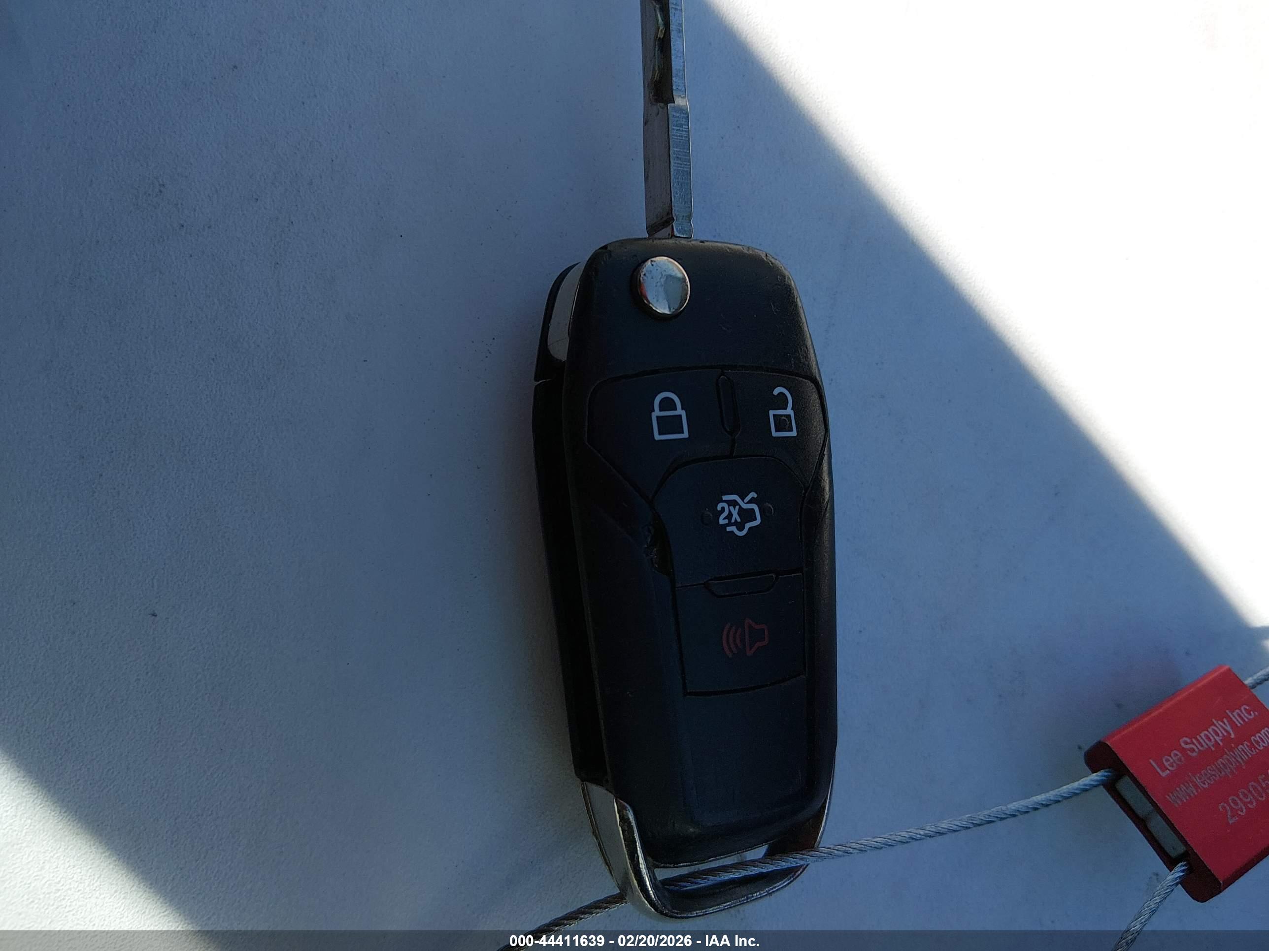 FORD FUSION image 11