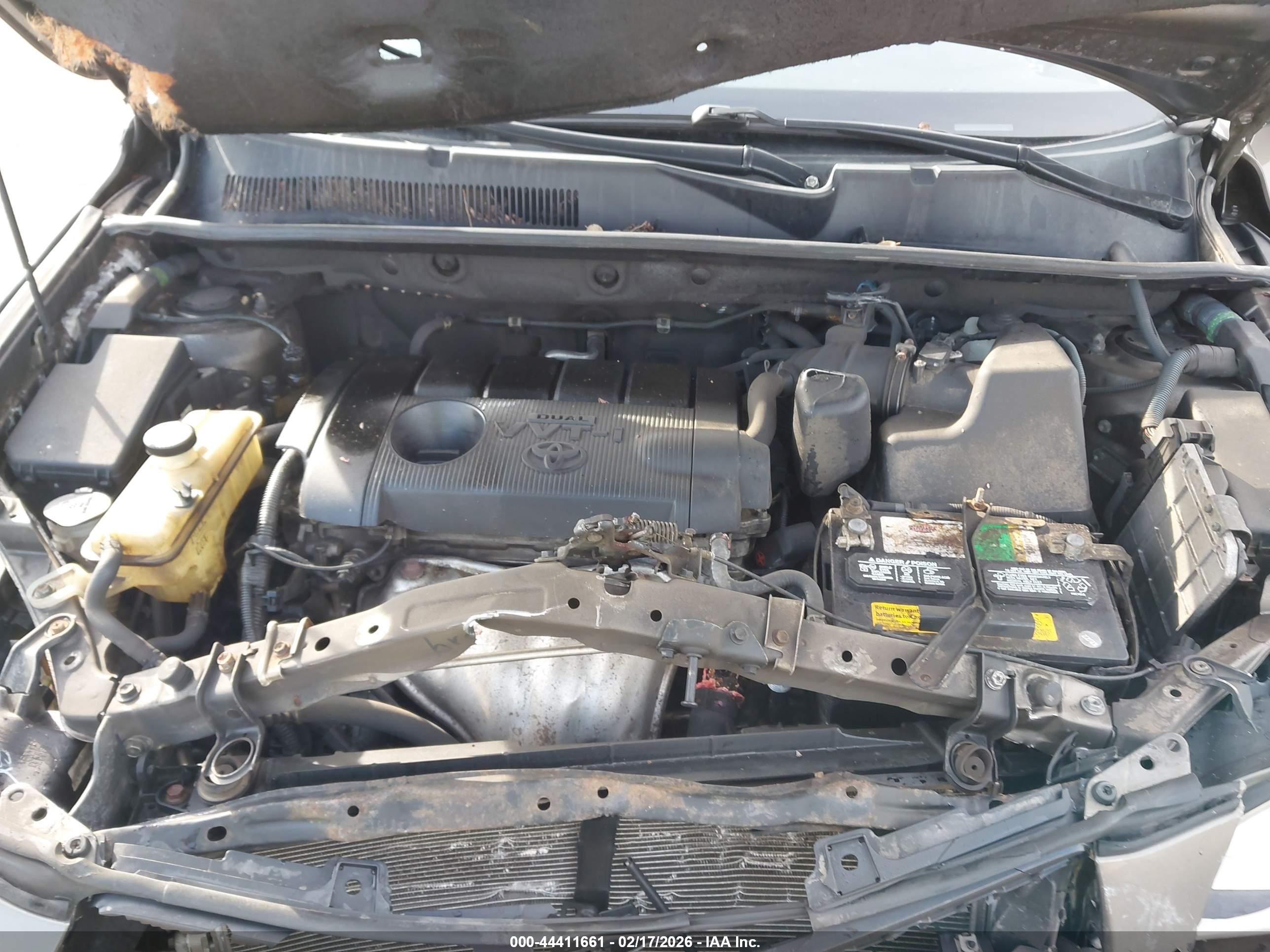 TOYOTA RAV4 image 10