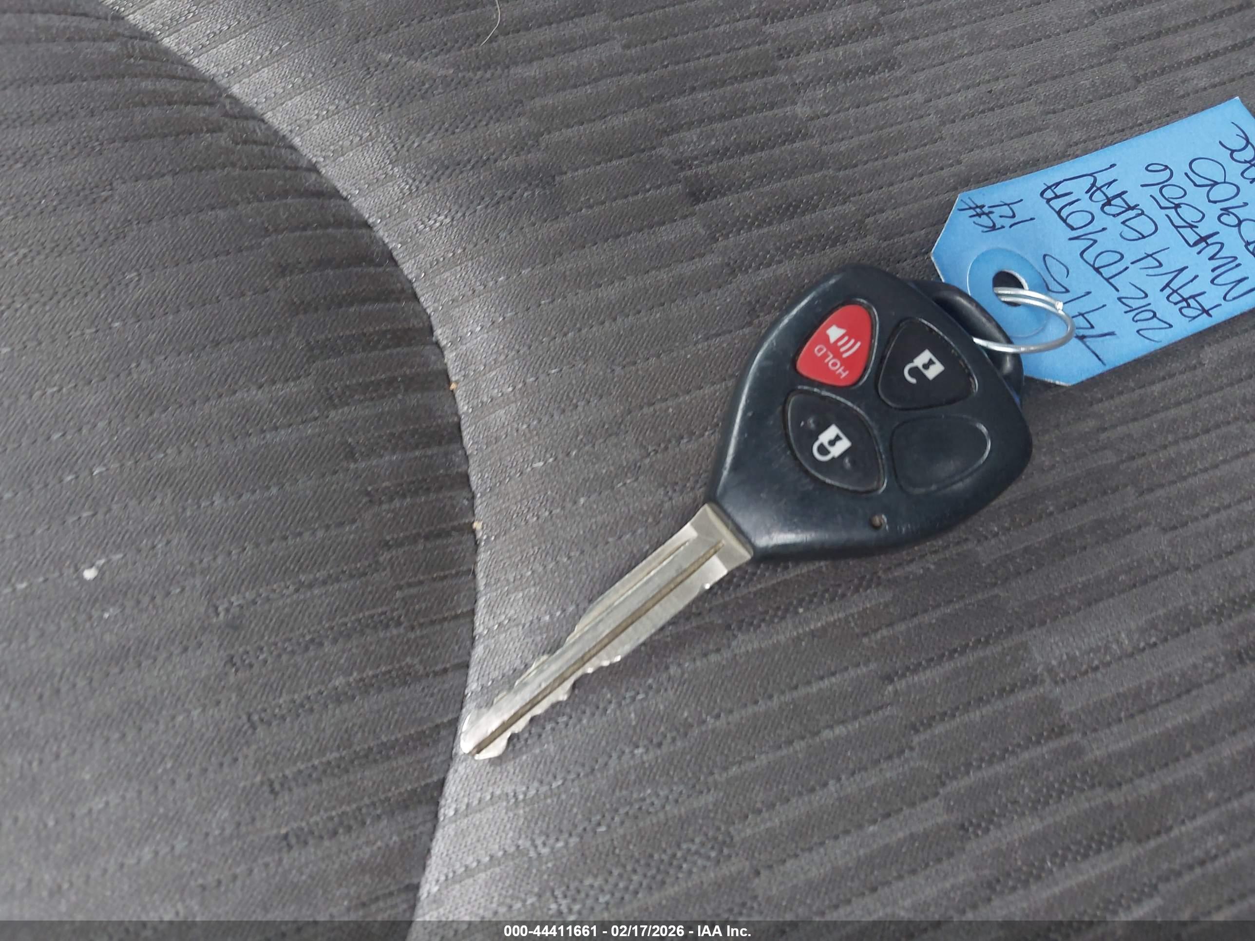 TOYOTA RAV4 image 11