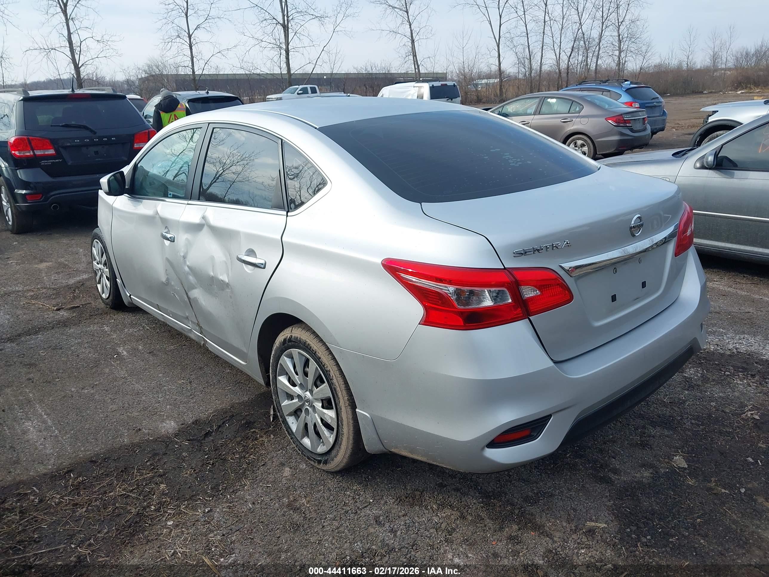 NISSAN SENTRA image 3