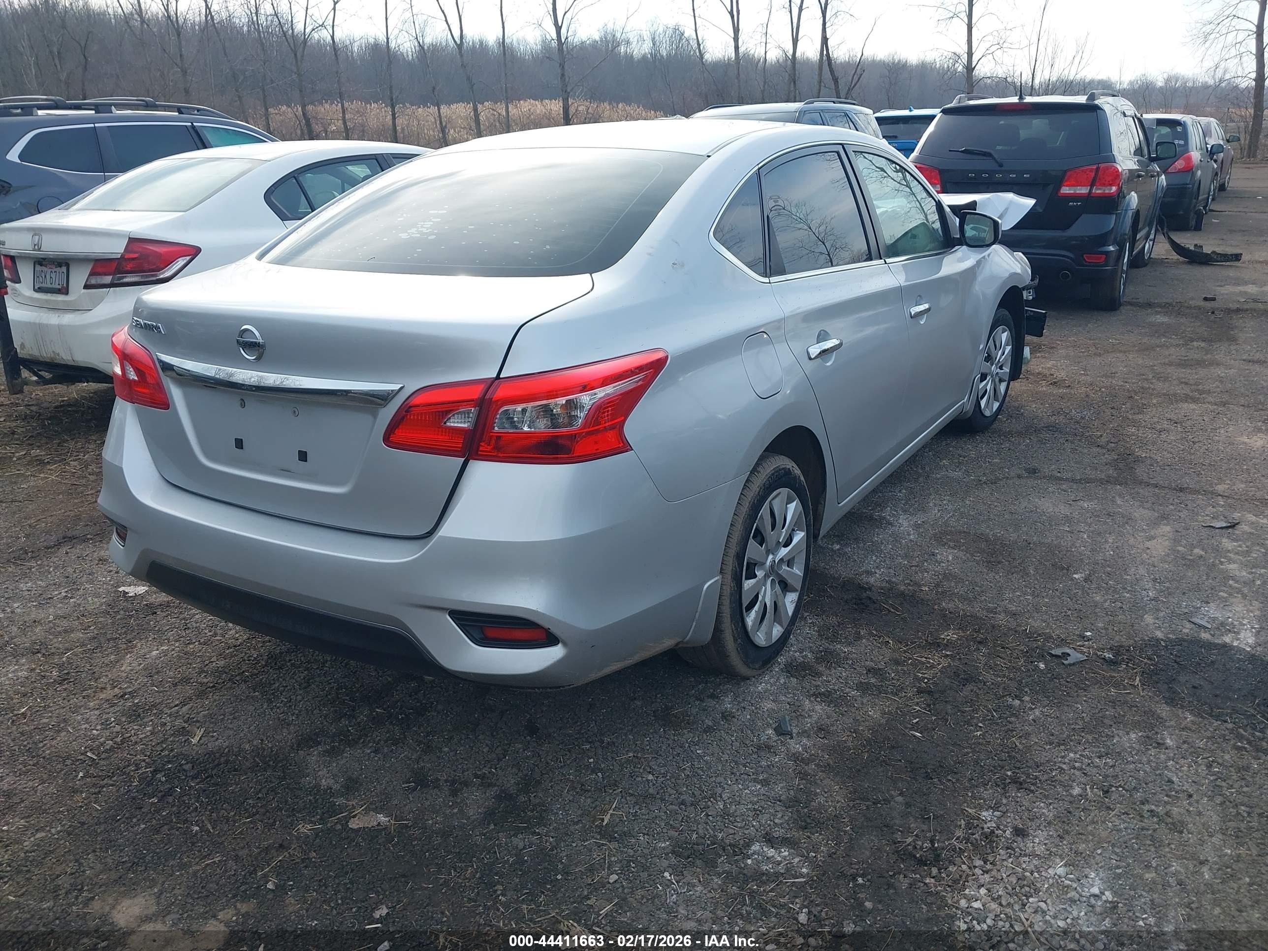 NISSAN SENTRA image 4