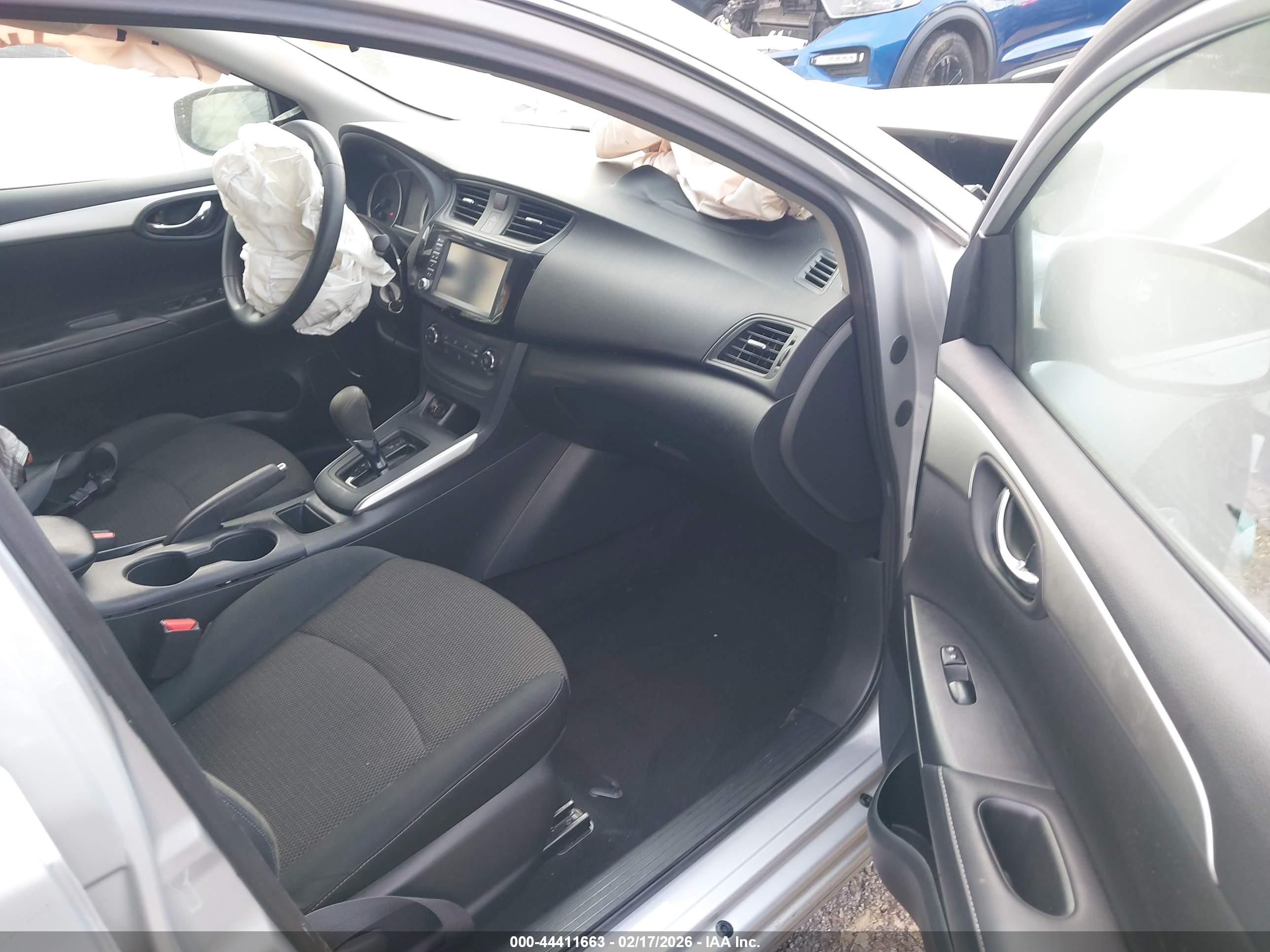 NISSAN SENTRA image 5