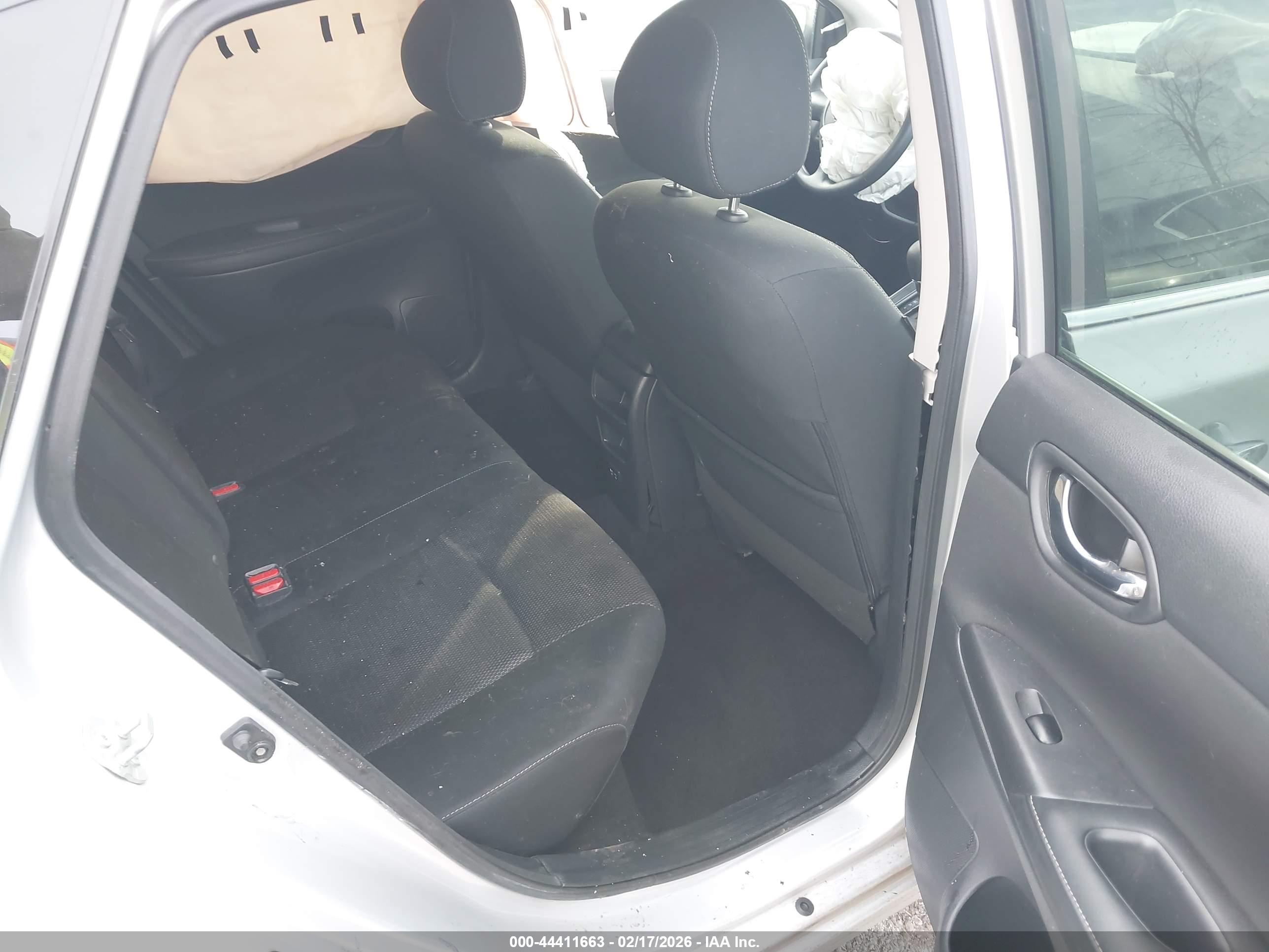 NISSAN SENTRA image 8