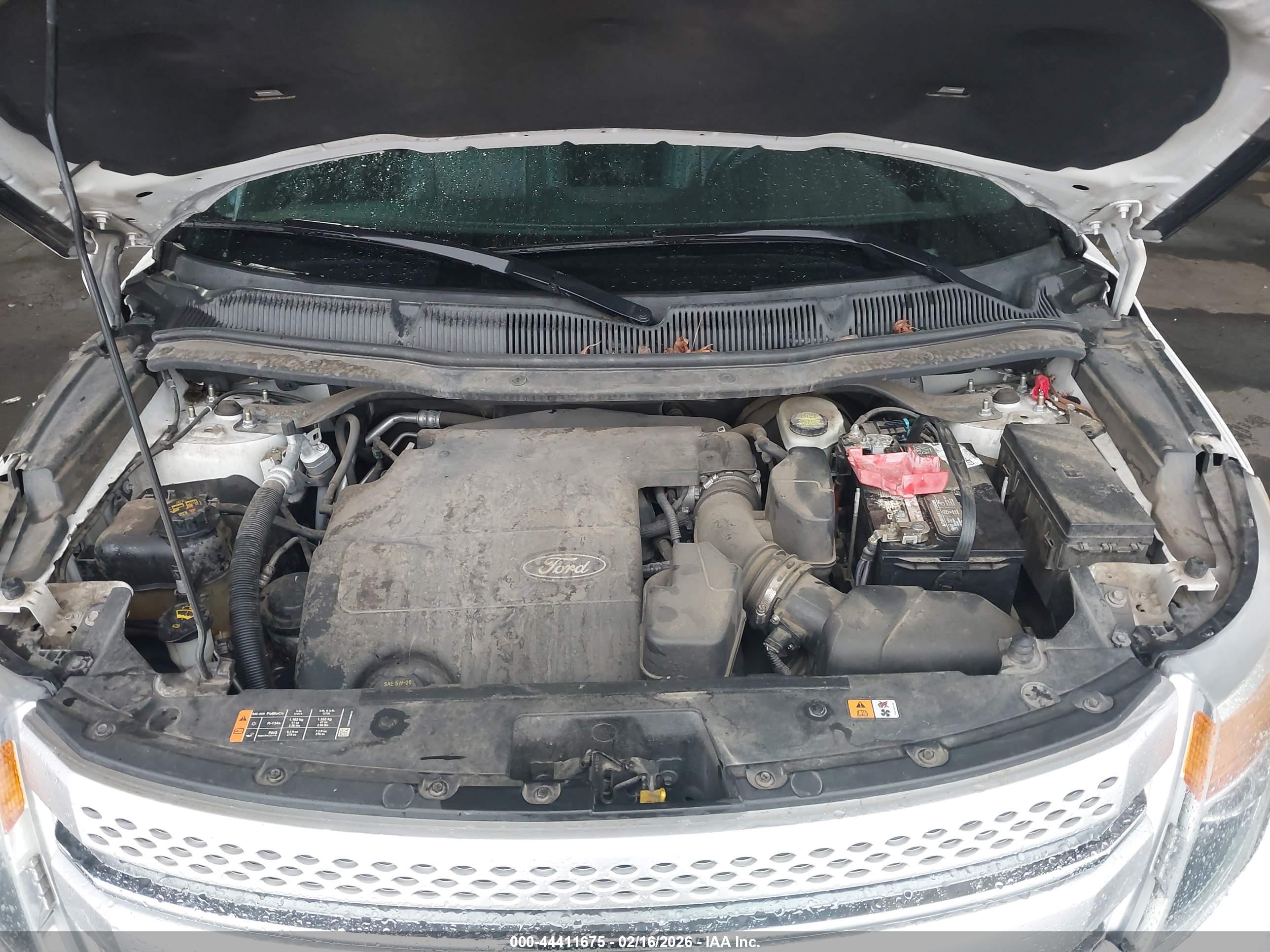 FORD EXPLORER image 10