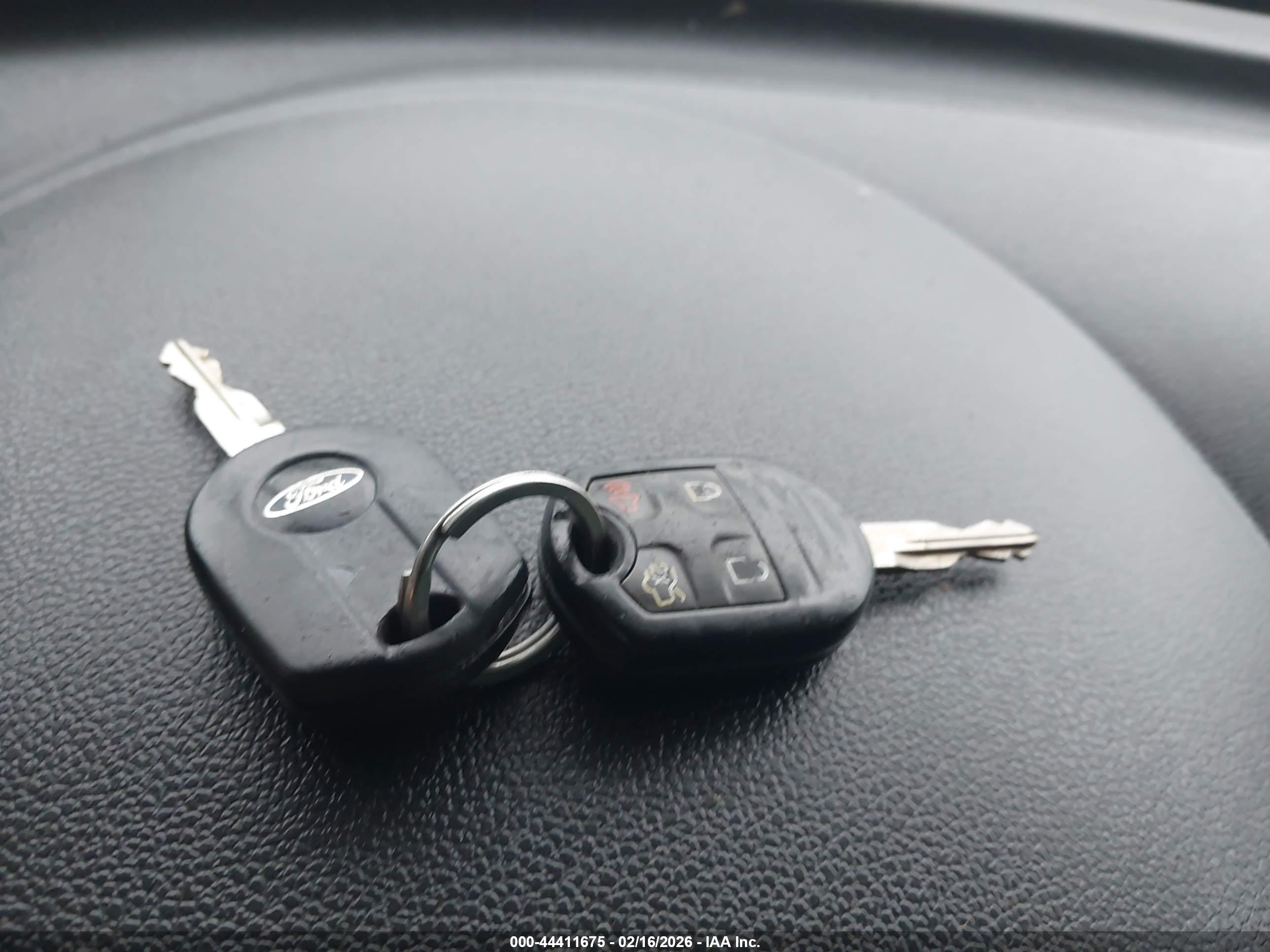 FORD EXPLORER image 11