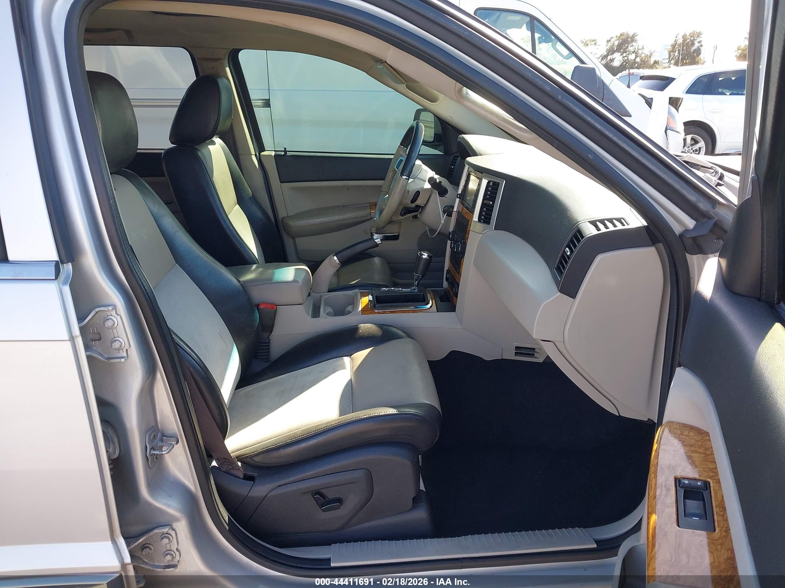 JEEP GRAND image 5