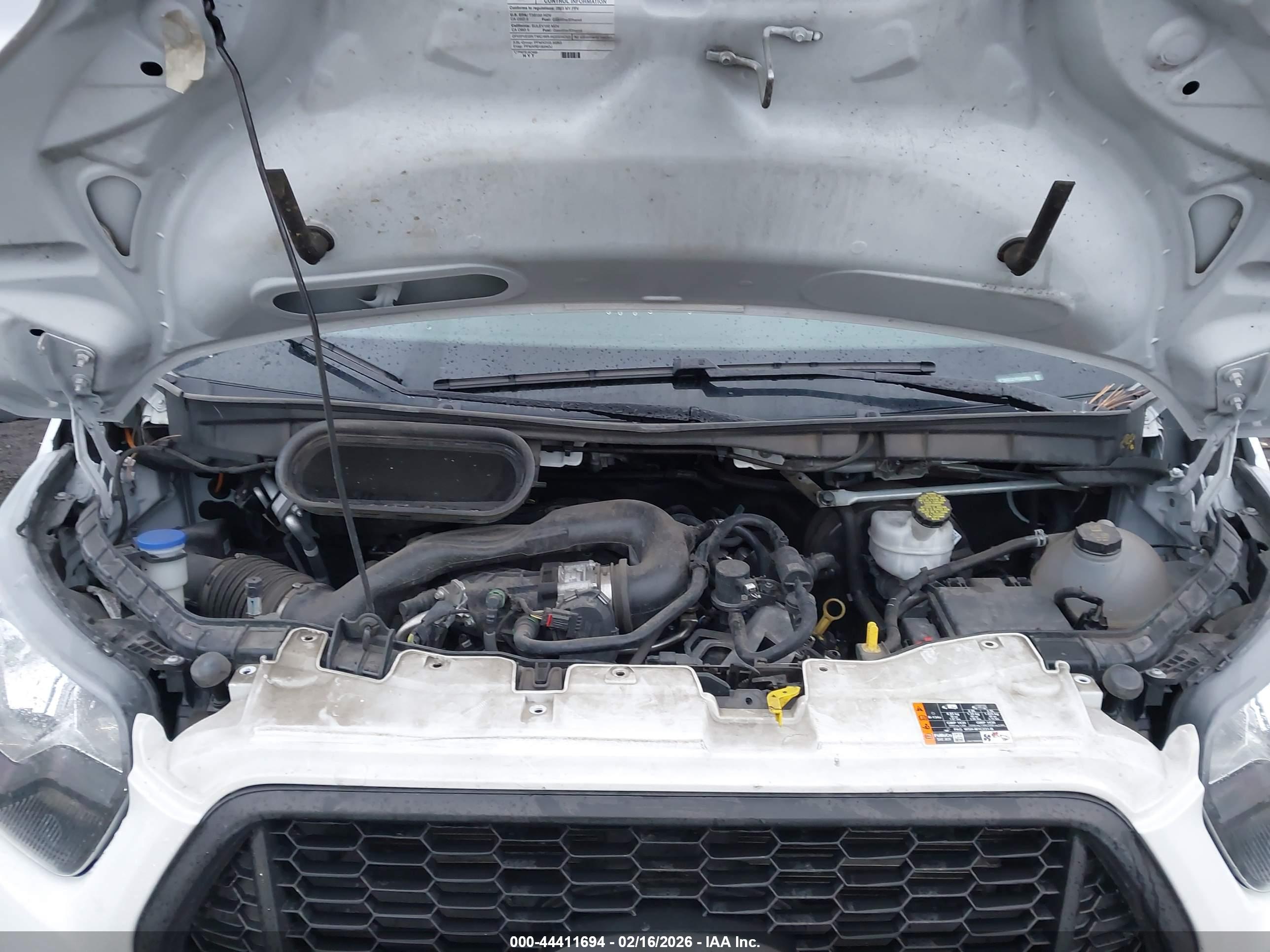 FORD TRANSIT-250 image 10