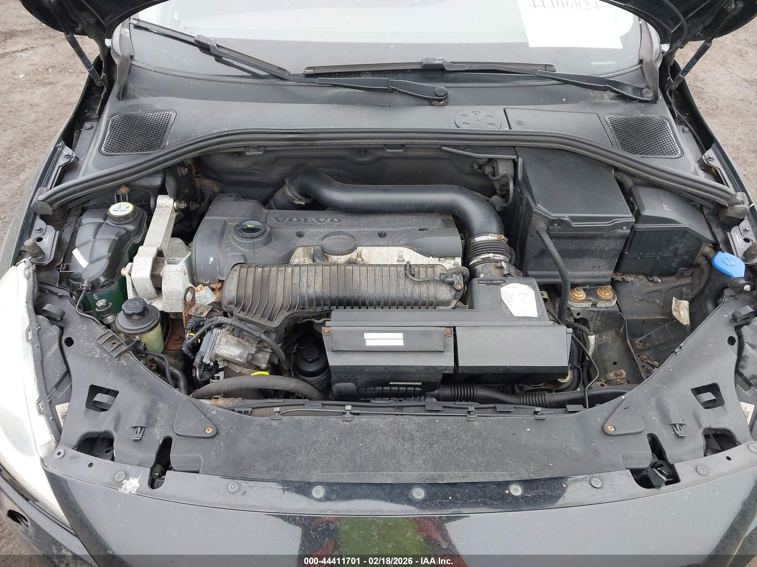 VOLVO S60 image 10