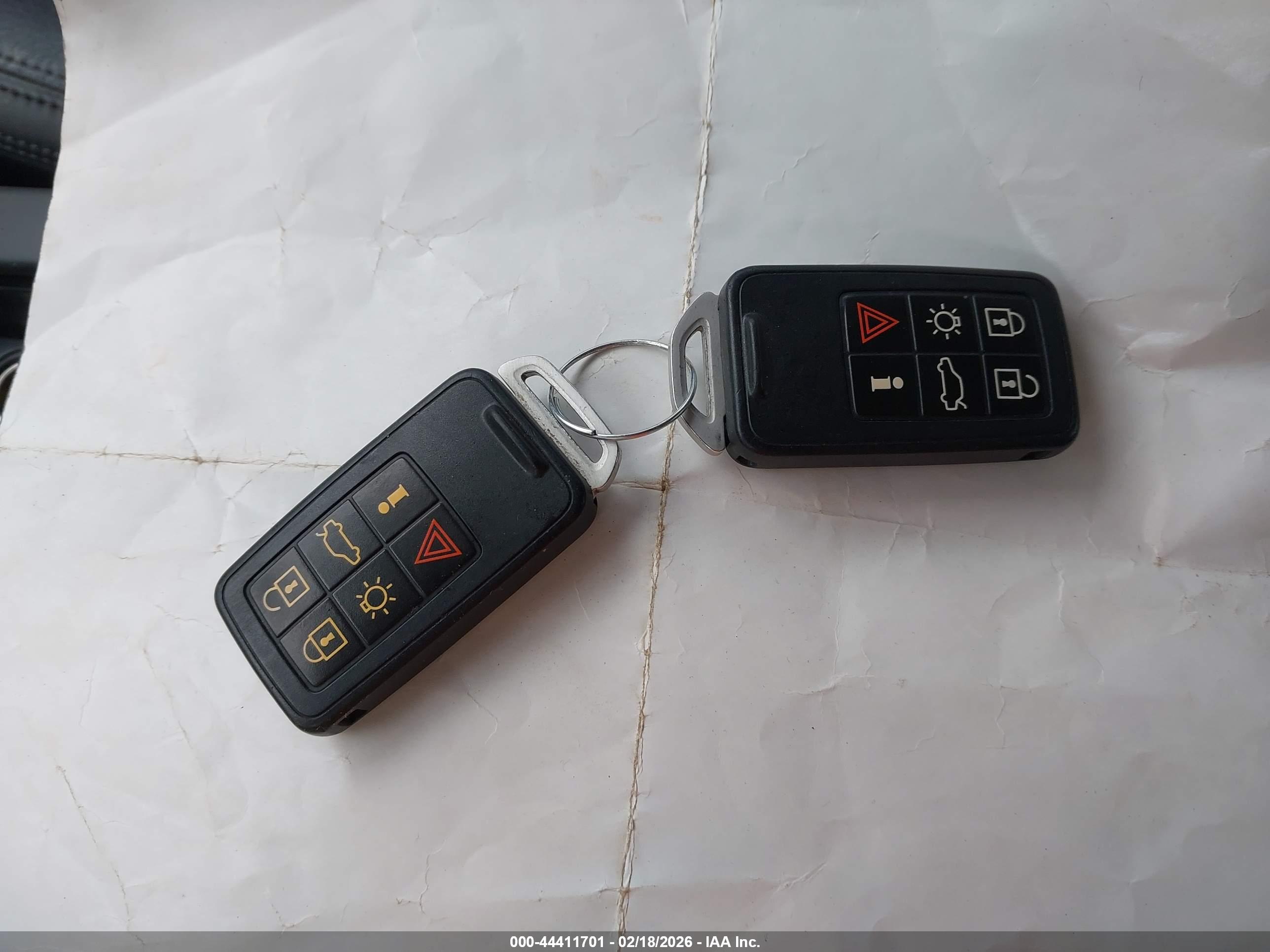 VOLVO S60 image 11