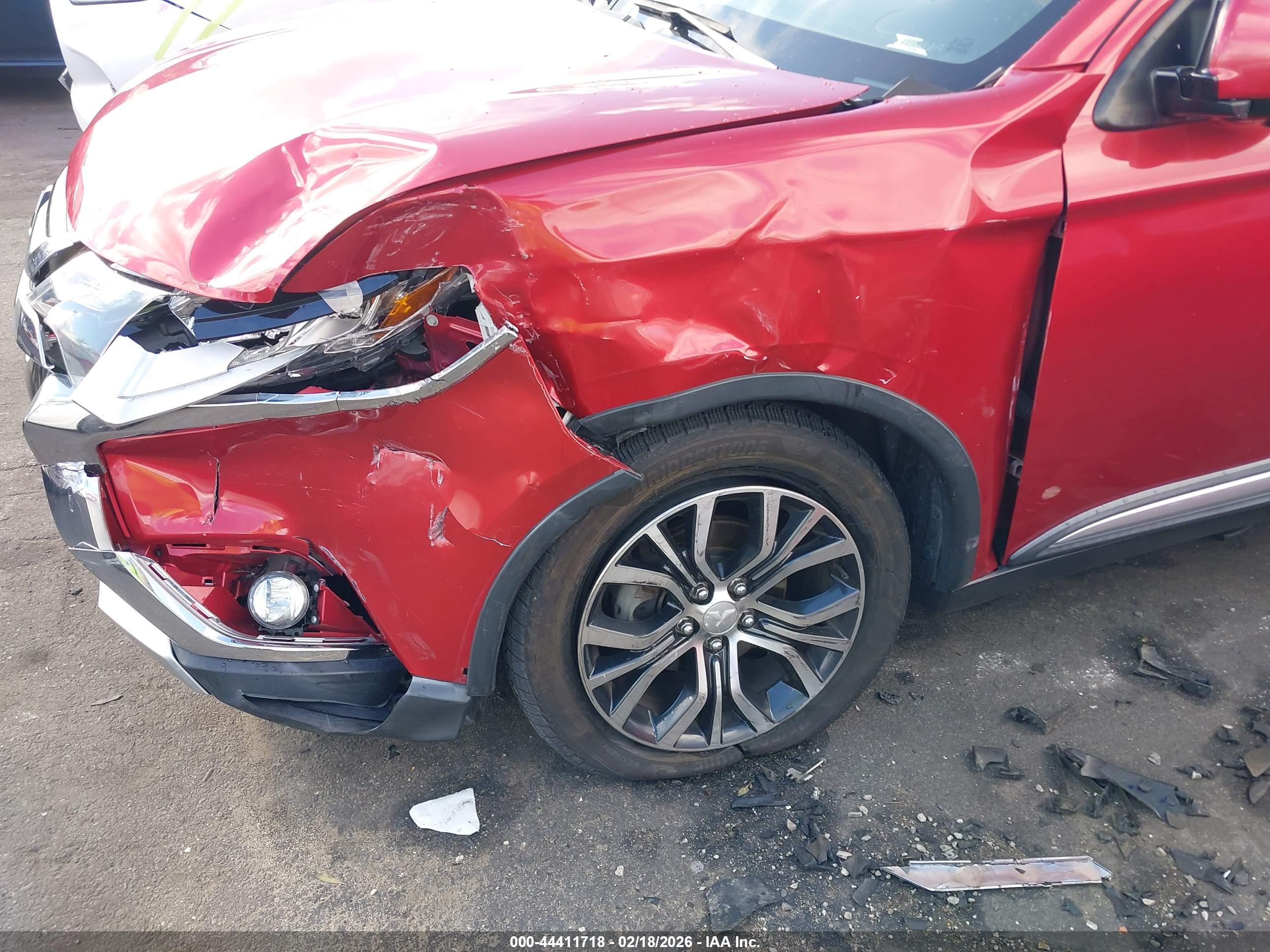 MITSUBISHI OUTLANDER image 6