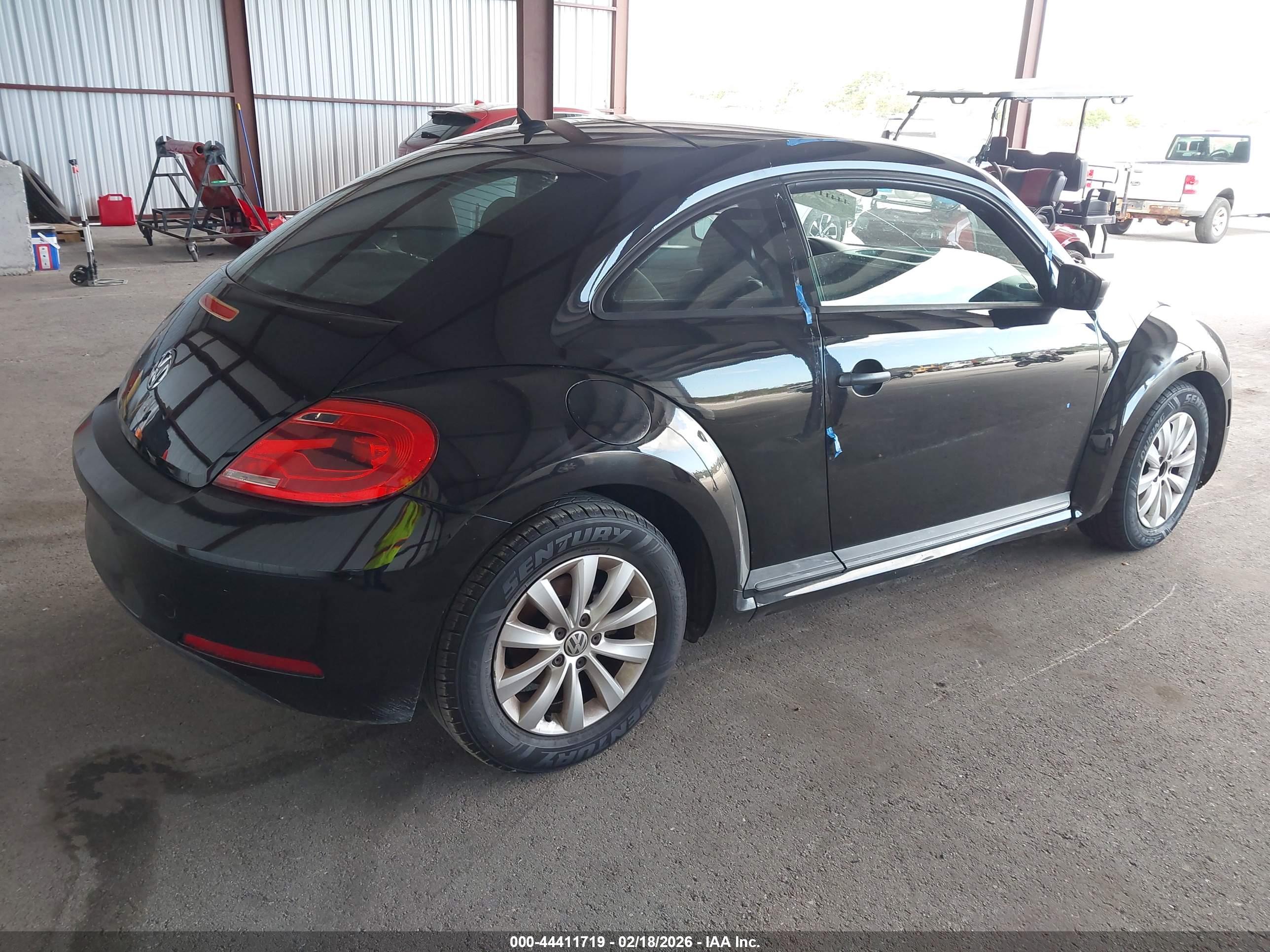 VOLKSWAGEN BEETLE image 4