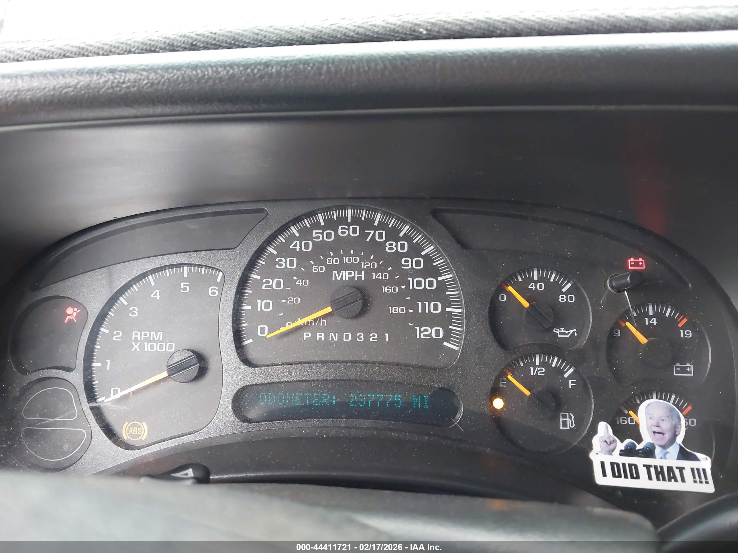 CHEVROLET SILVERADO image 7