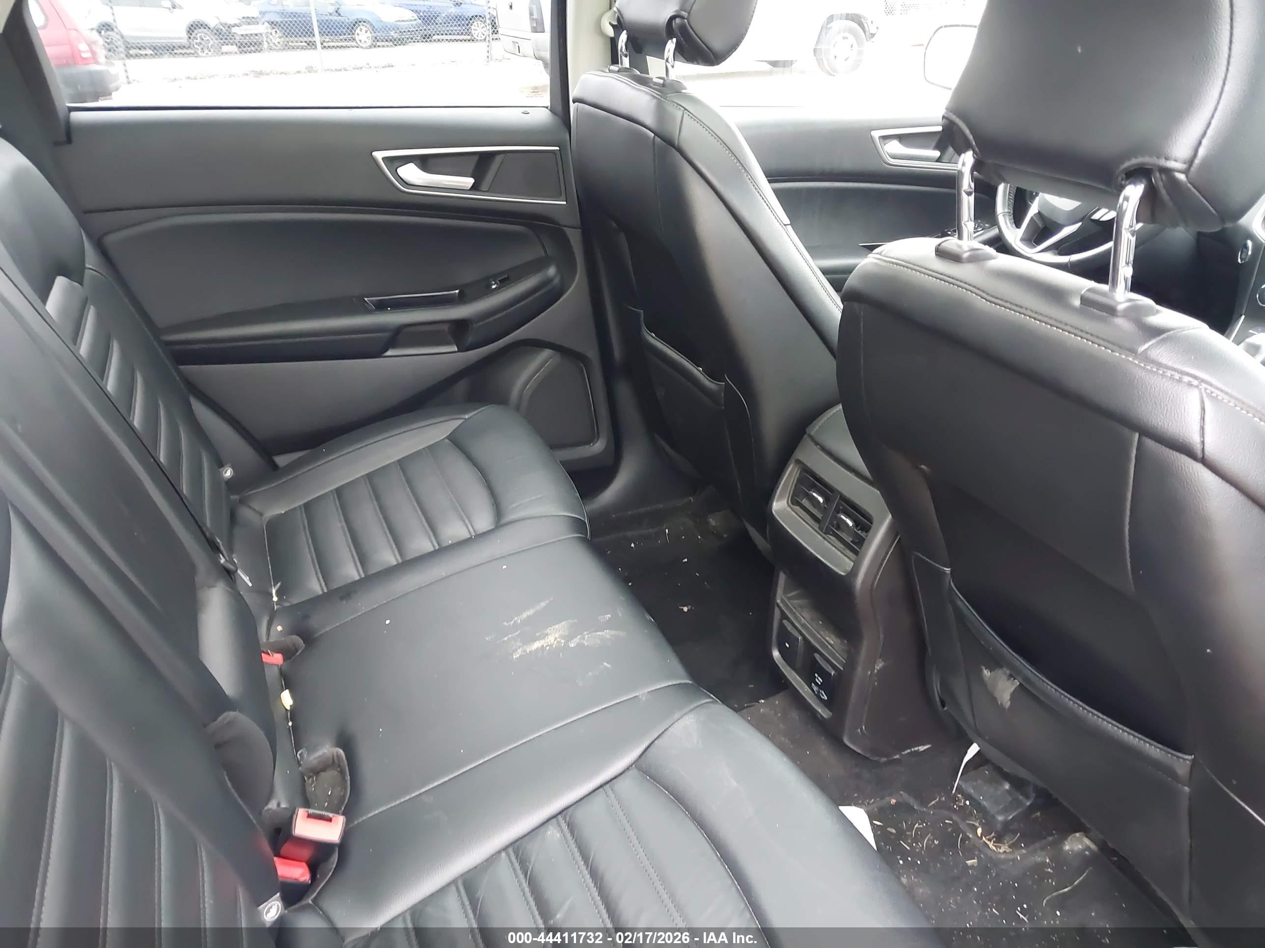 FORD EDGE image 8