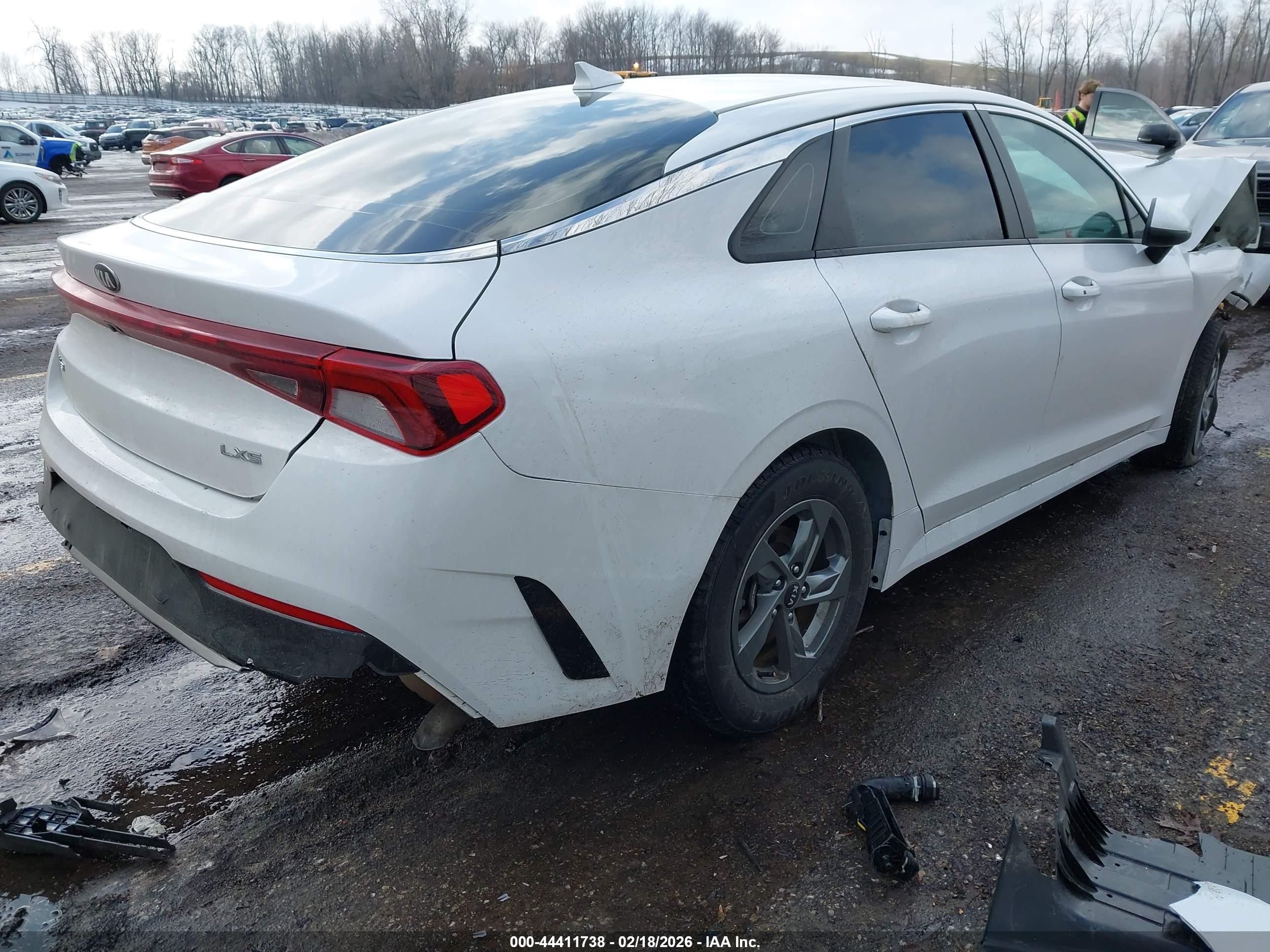 KIA K5 image 4