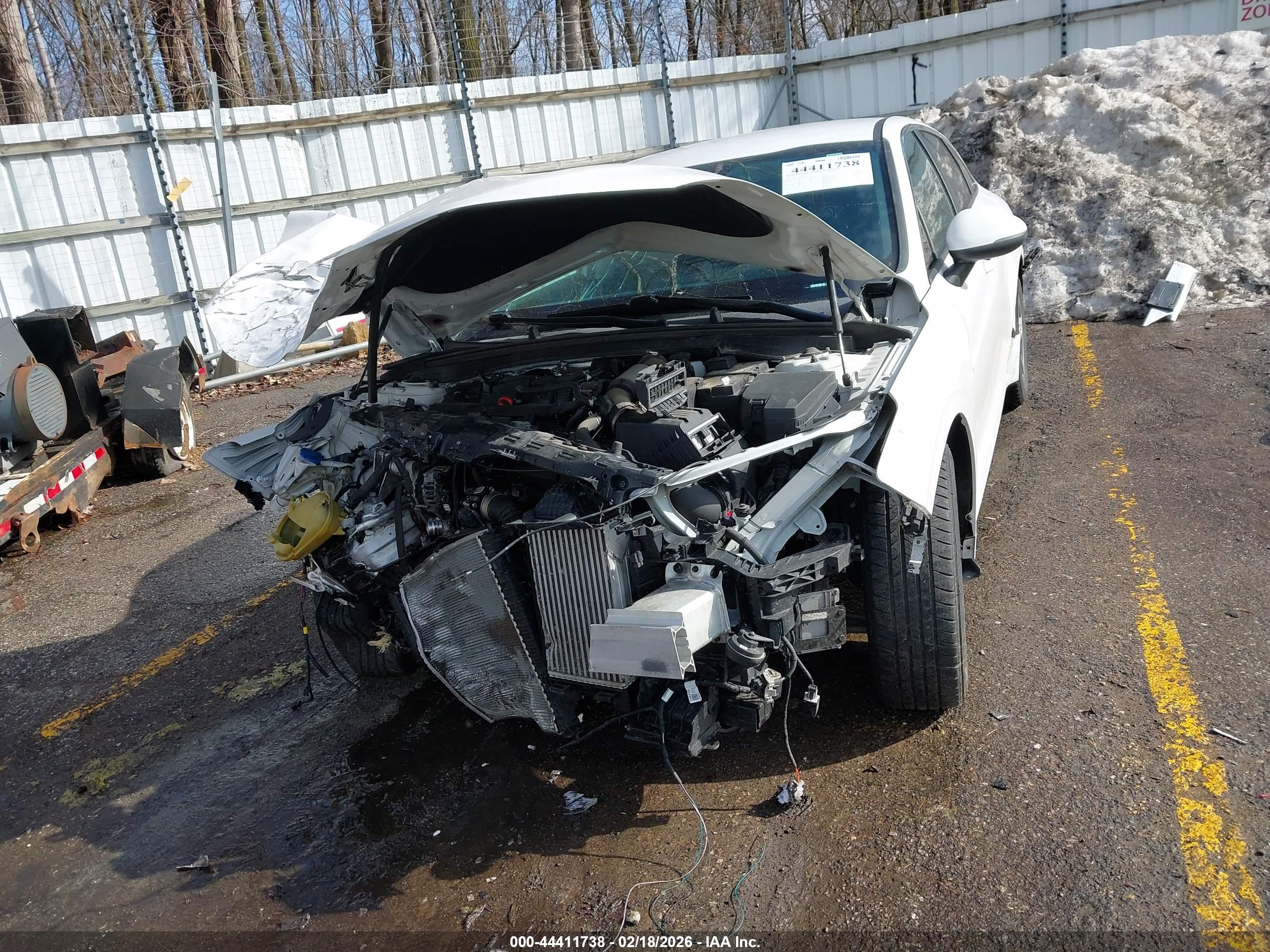 KIA K5 image 6