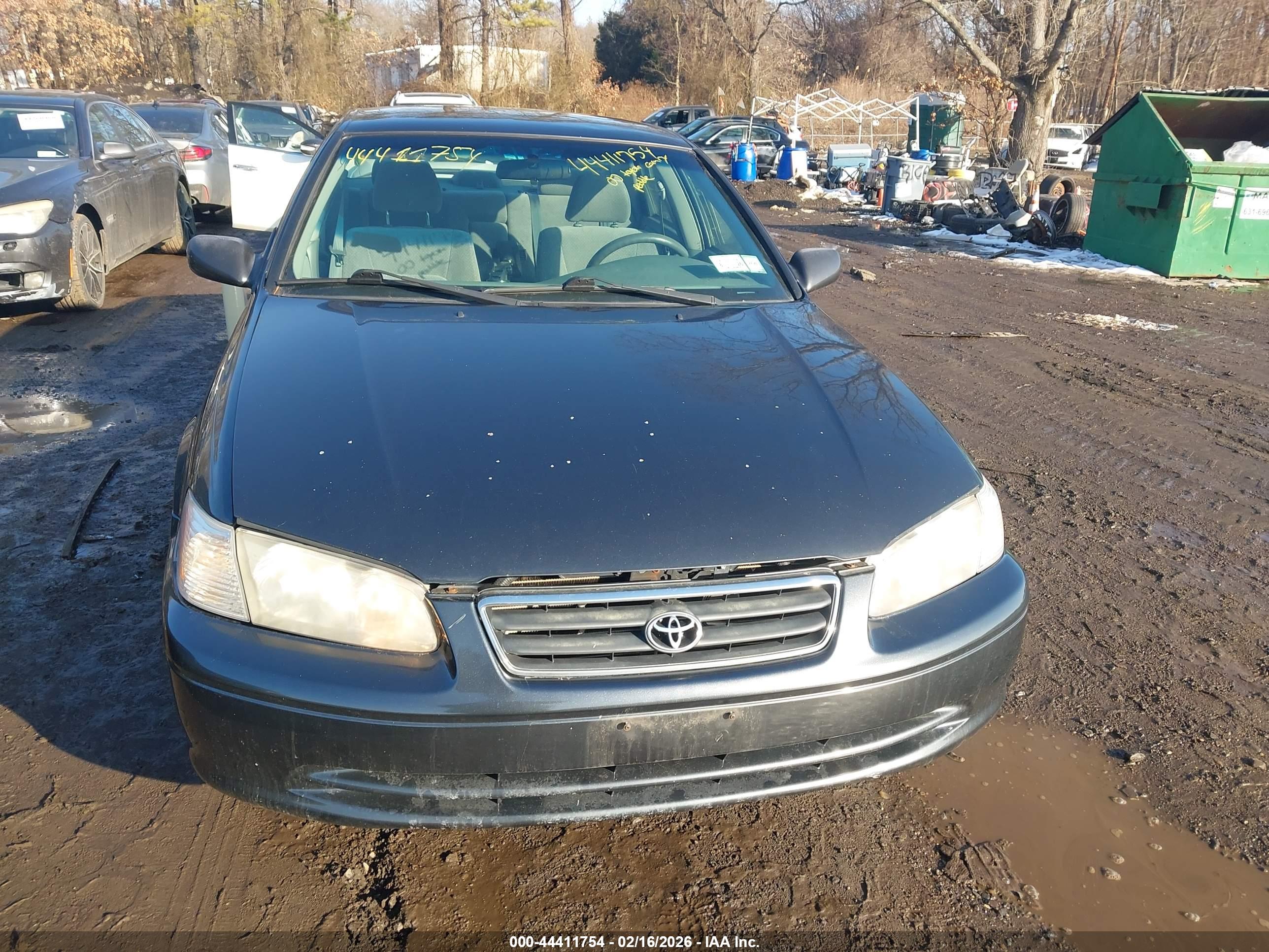TOYOTA CAMRY image 6