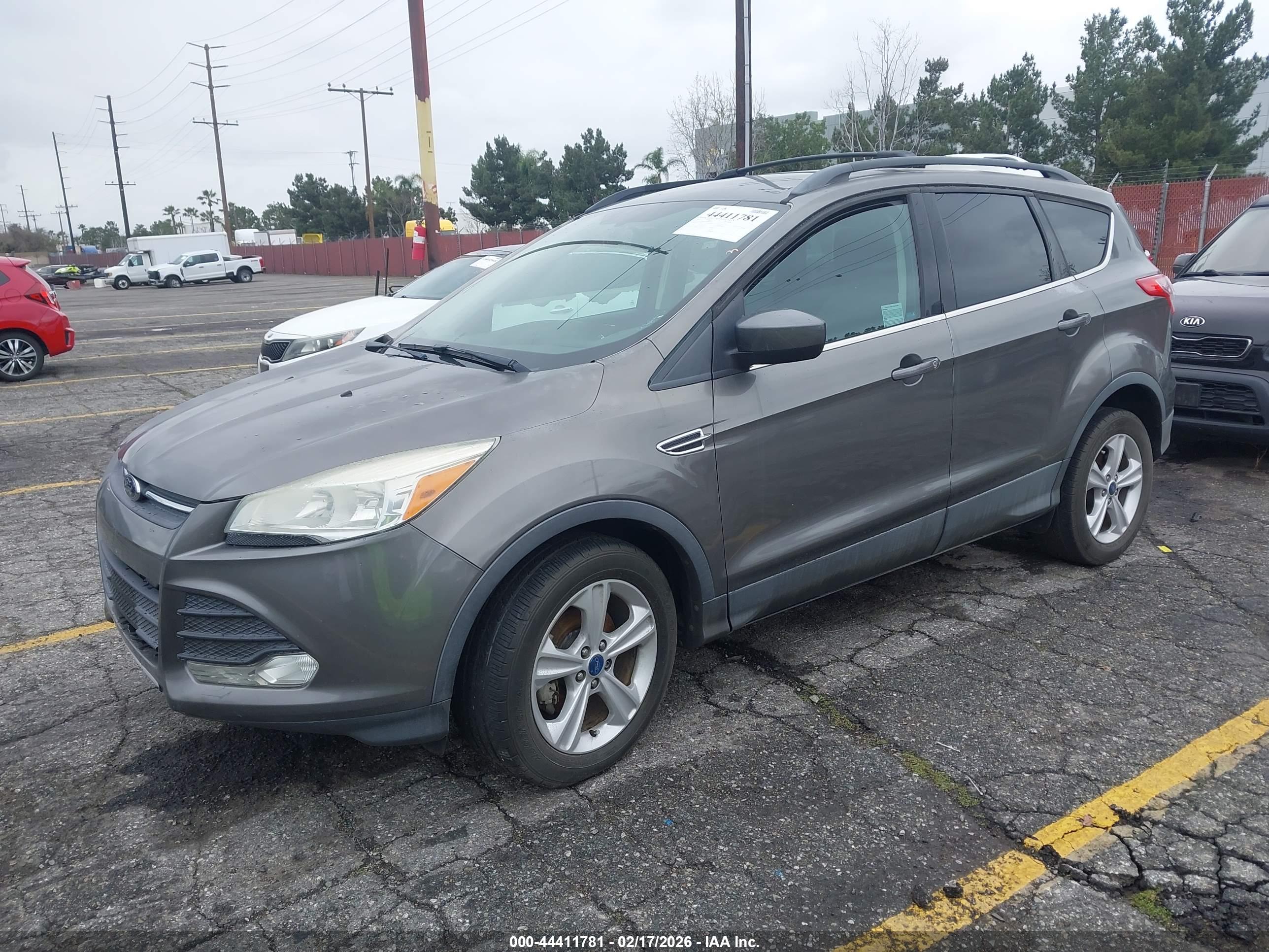FORD ESCAPE image 2