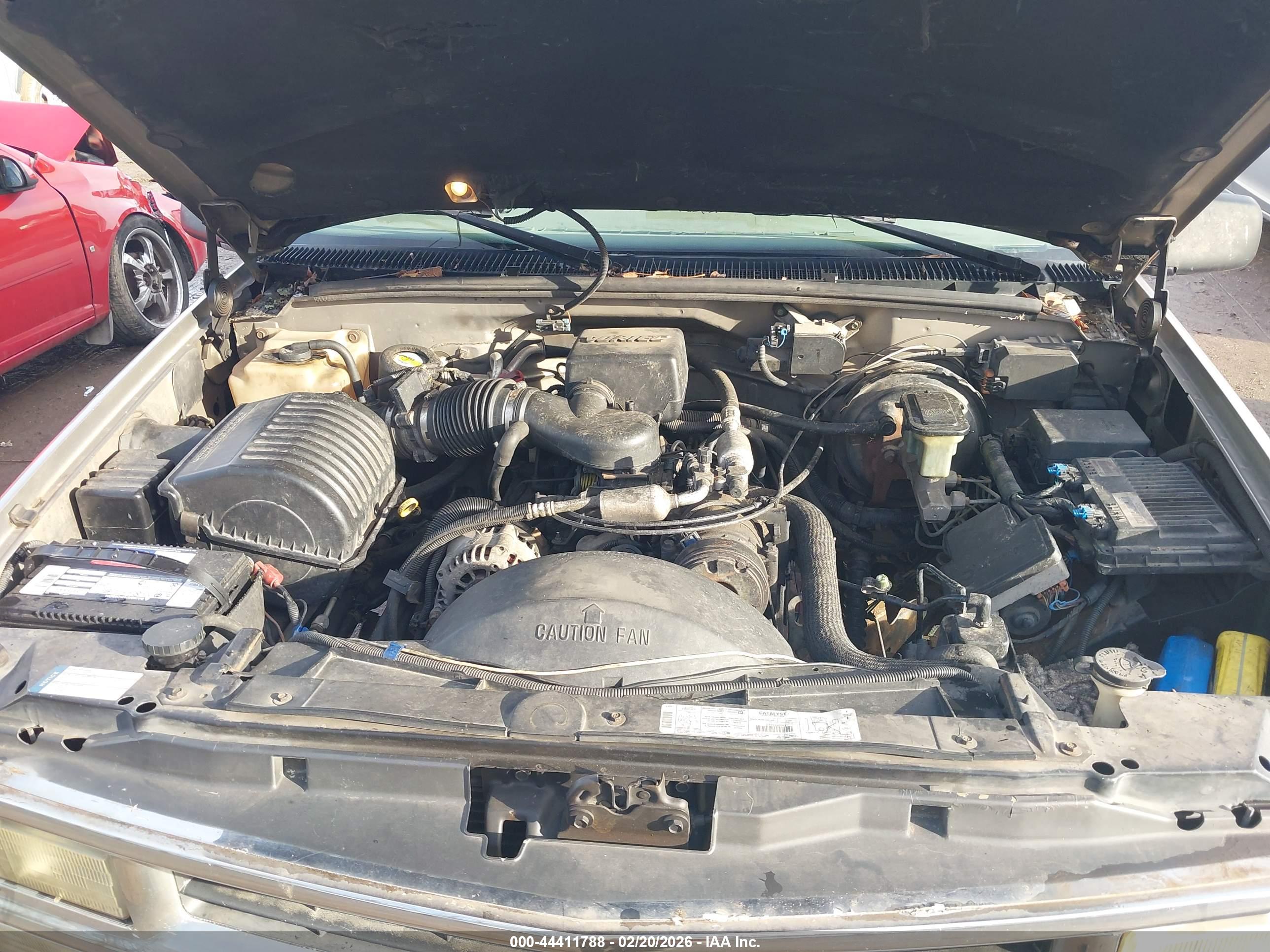 CHEVROLET SUBURBAN image 10