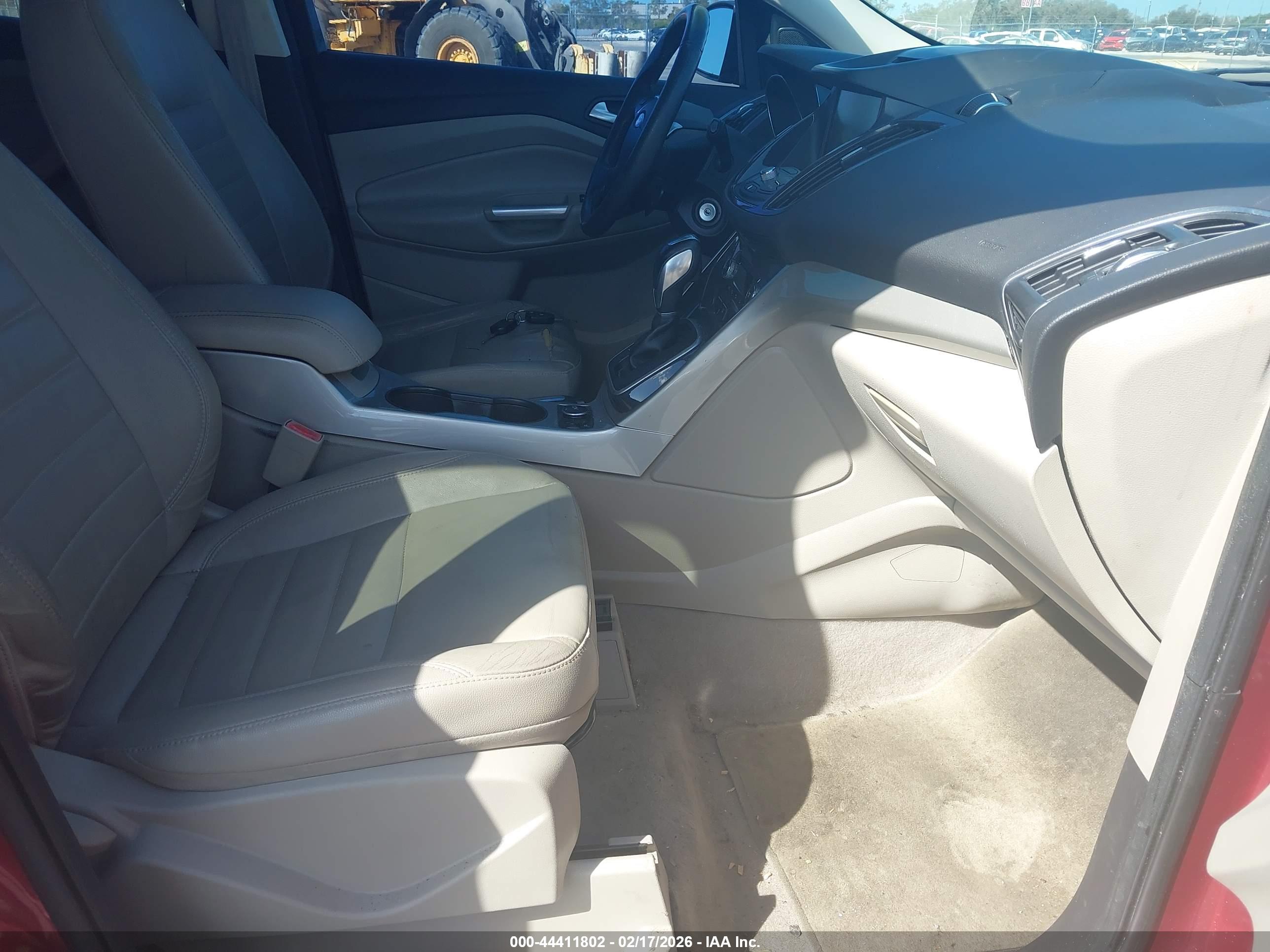 FORD ESCAPE image 5