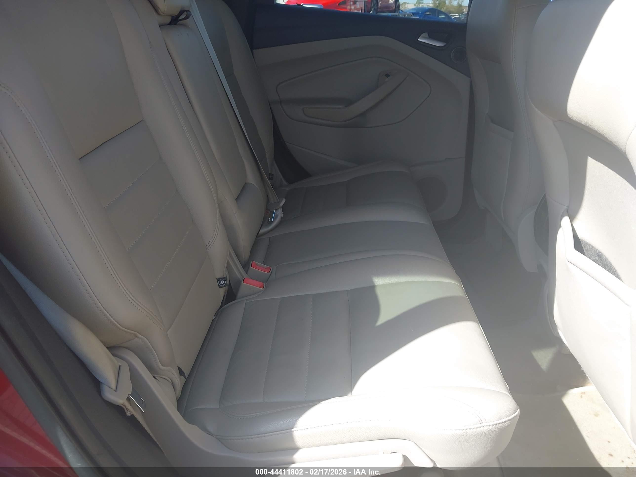 FORD ESCAPE image 8