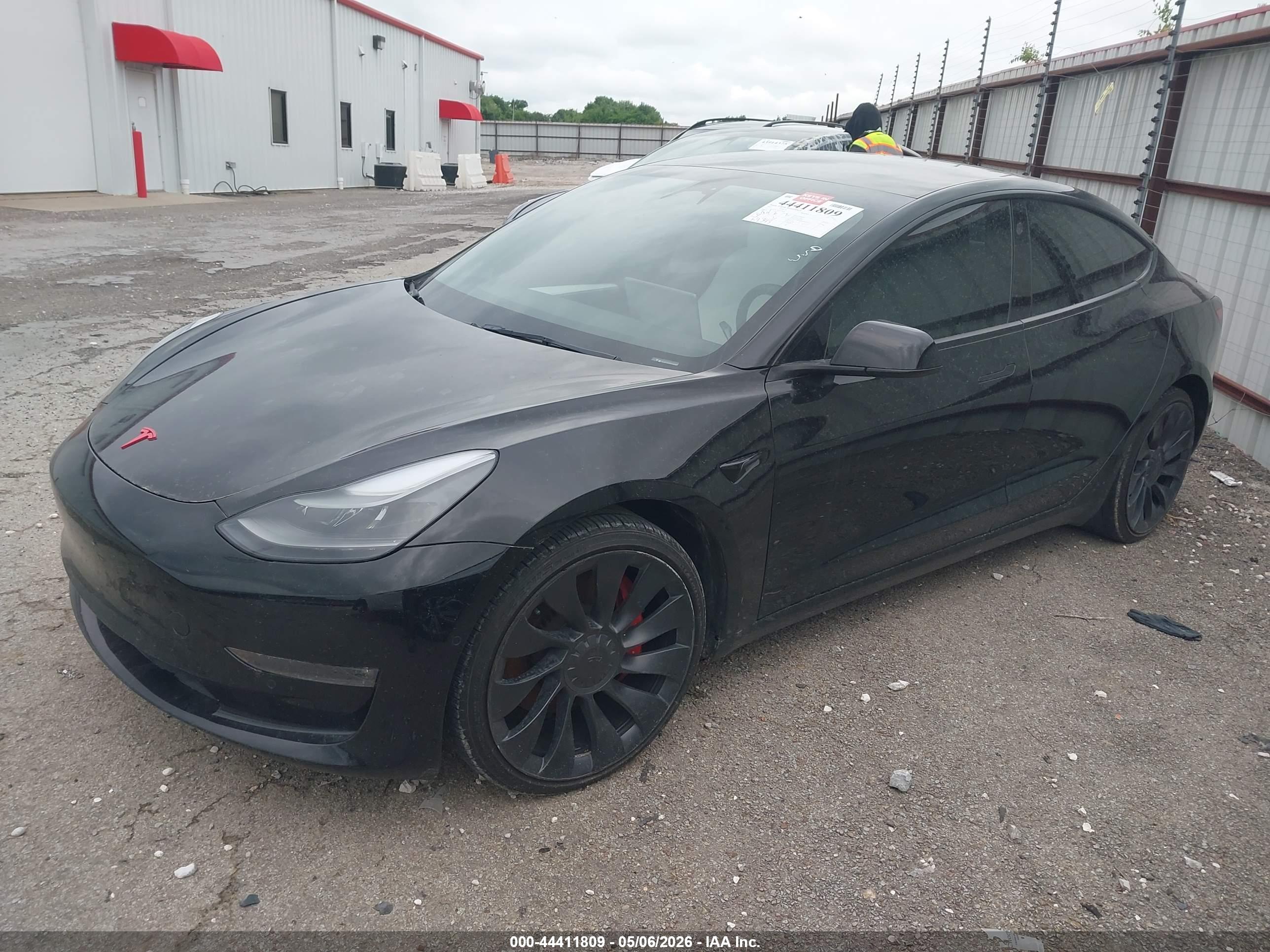 TESLA MODEL image 2