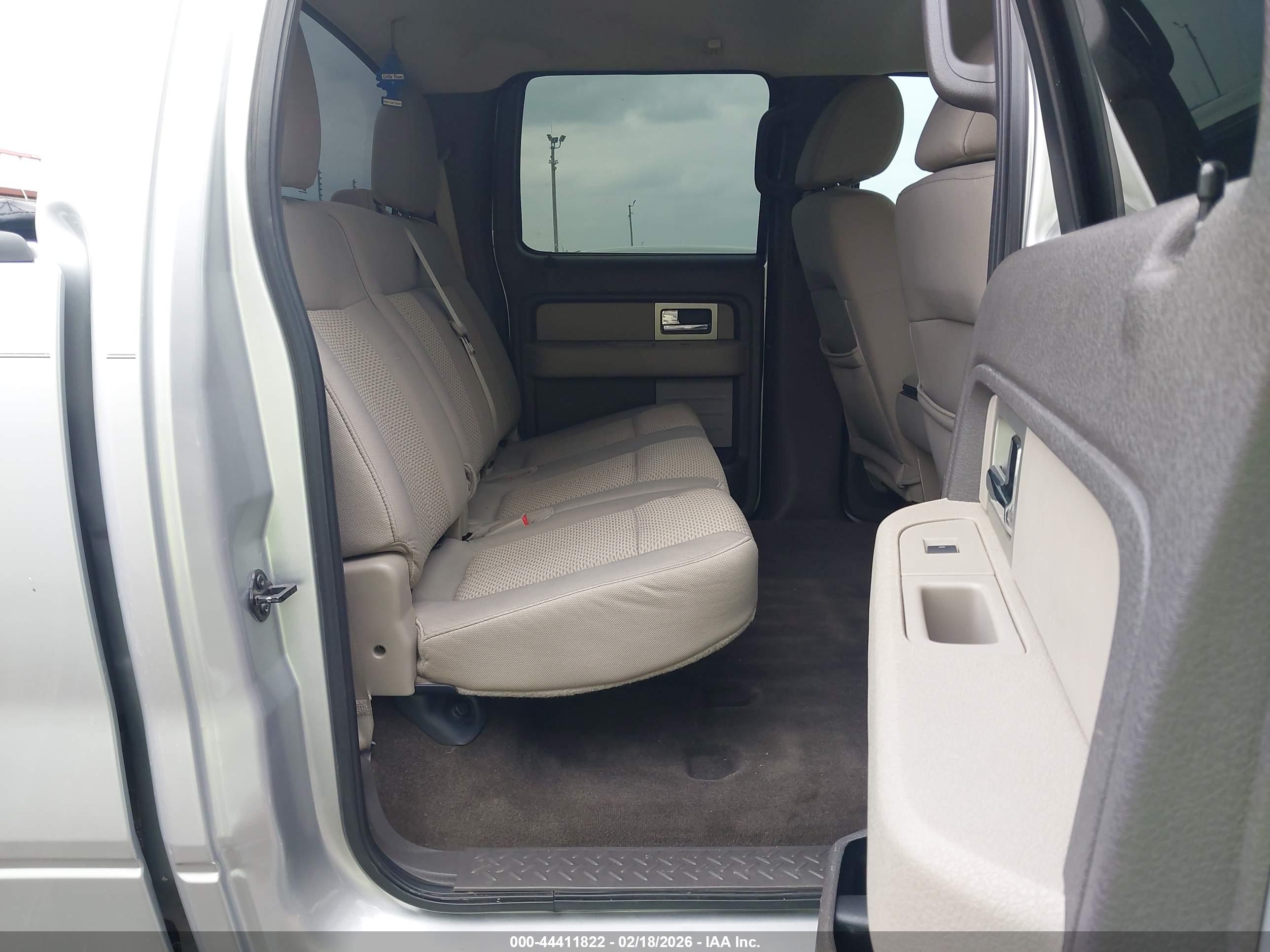 FORD F-150 image 8
