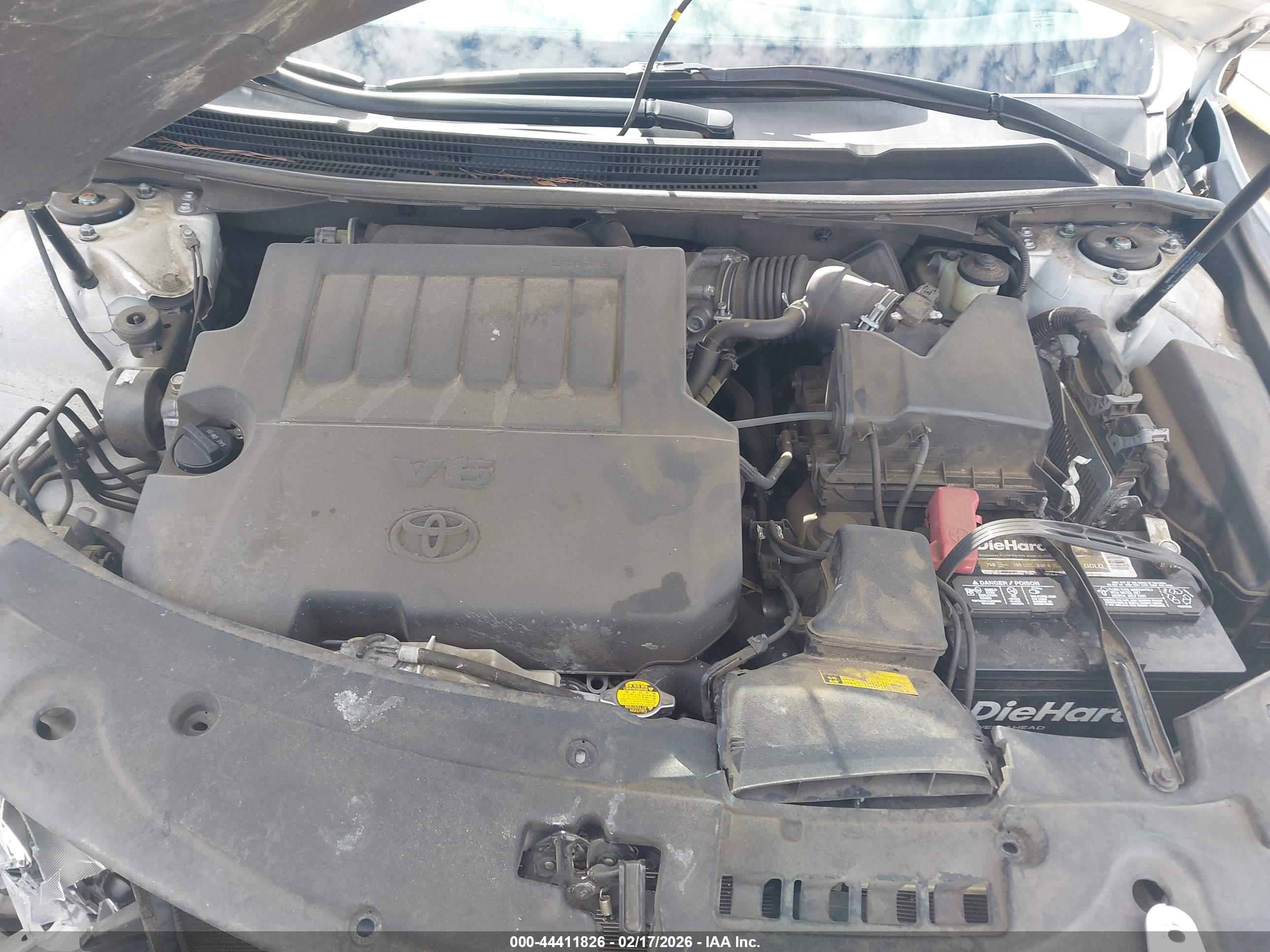 TOYOTA AVALON image 10
