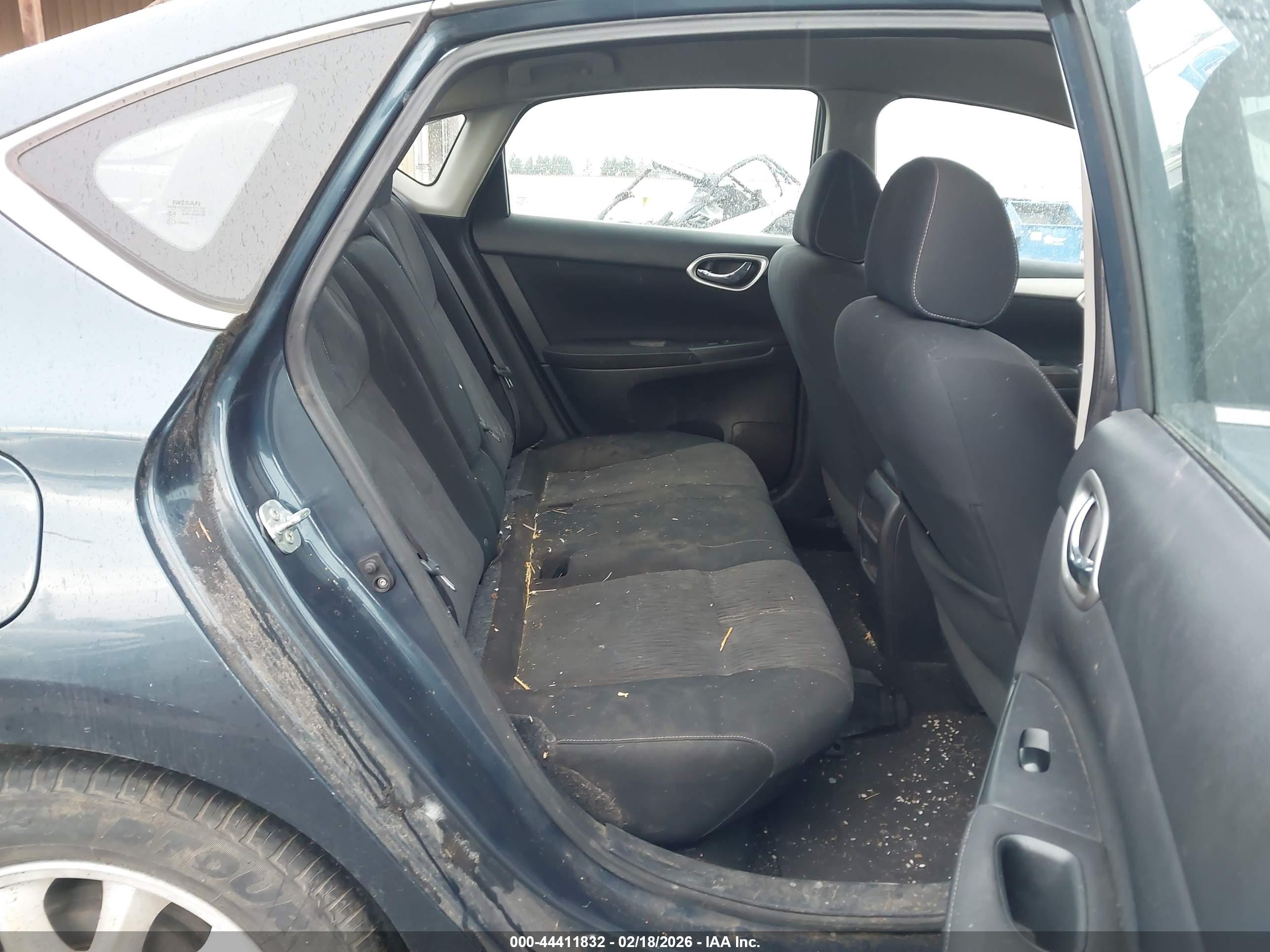 NISSAN SENTRA image 8