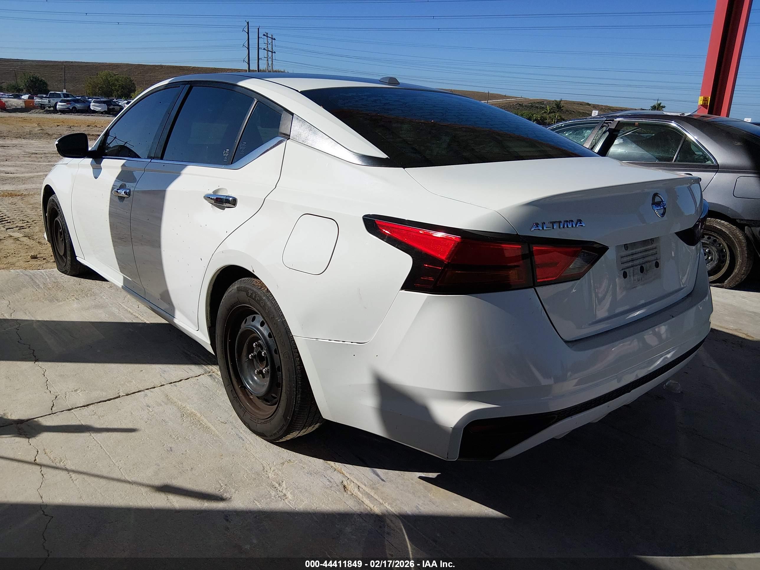 NISSAN ALTIMA image 3